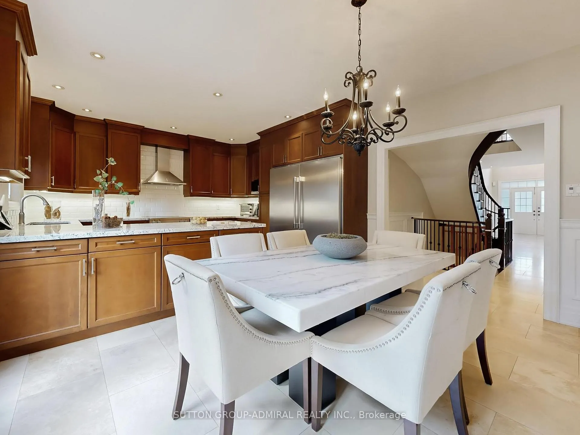 Photo 12 of 124 Rivermill Crescent, Vaughan, Patterson — HOMEH