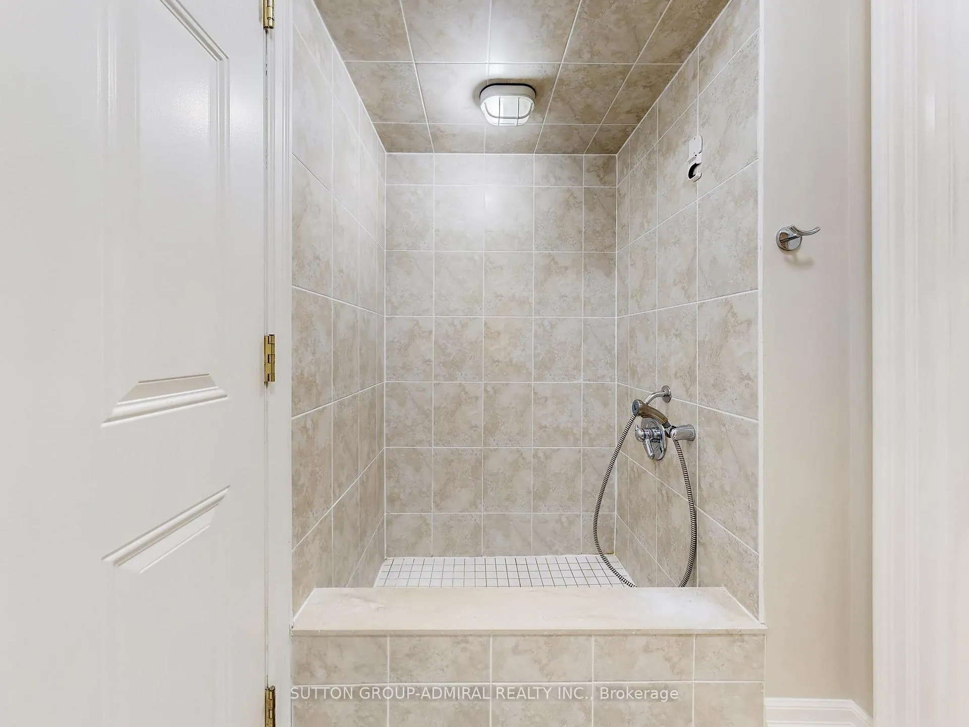 Photo 16 of 124 Rivermill Crescent, Vaughan, Patterson — HOMEH