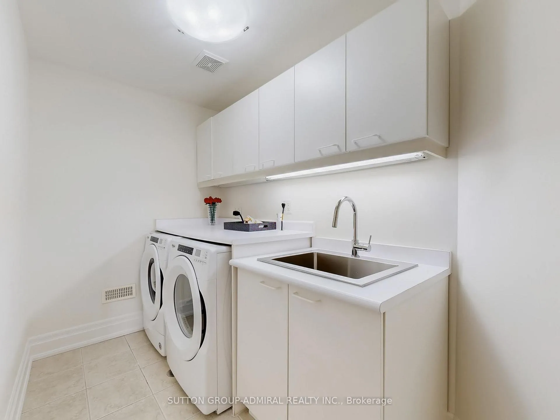 Photo 31 of 124 Rivermill Crescent, Vaughan, Patterson — HOMEH