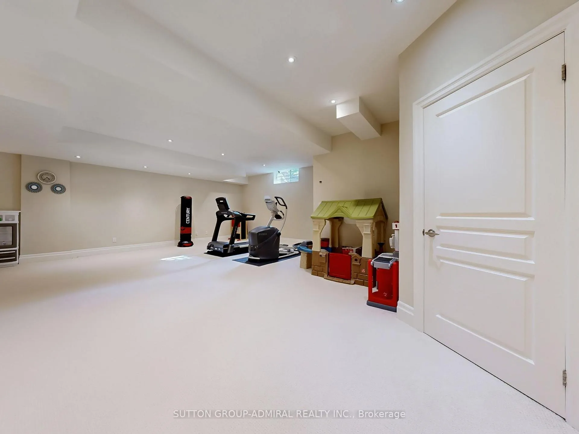 Photo 33 of 124 Rivermill Crescent, Vaughan, Patterson — HOMEH
