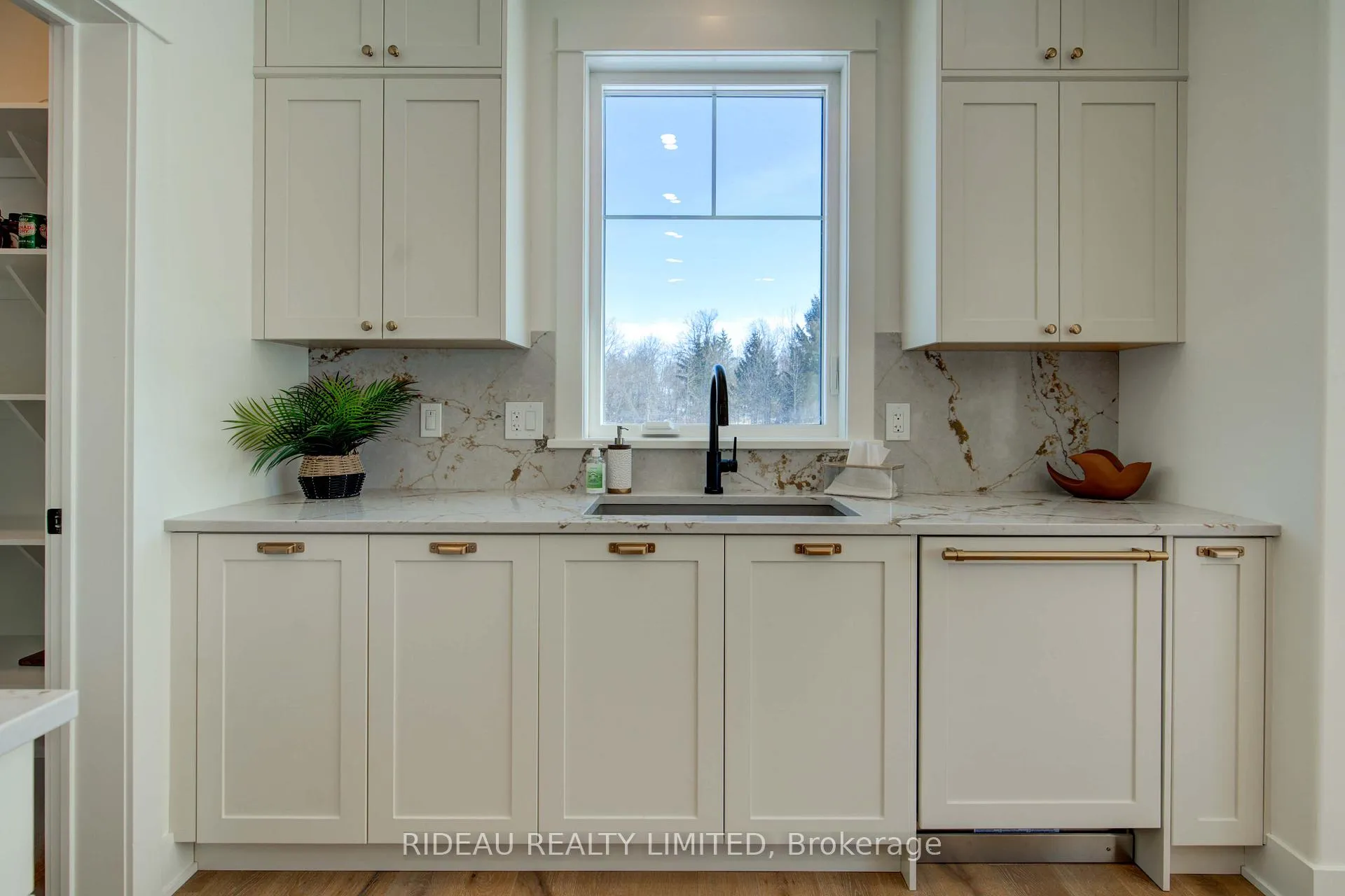 Photo 10 of 129 Hearthside Drive, Westport, Westport — HOMEH