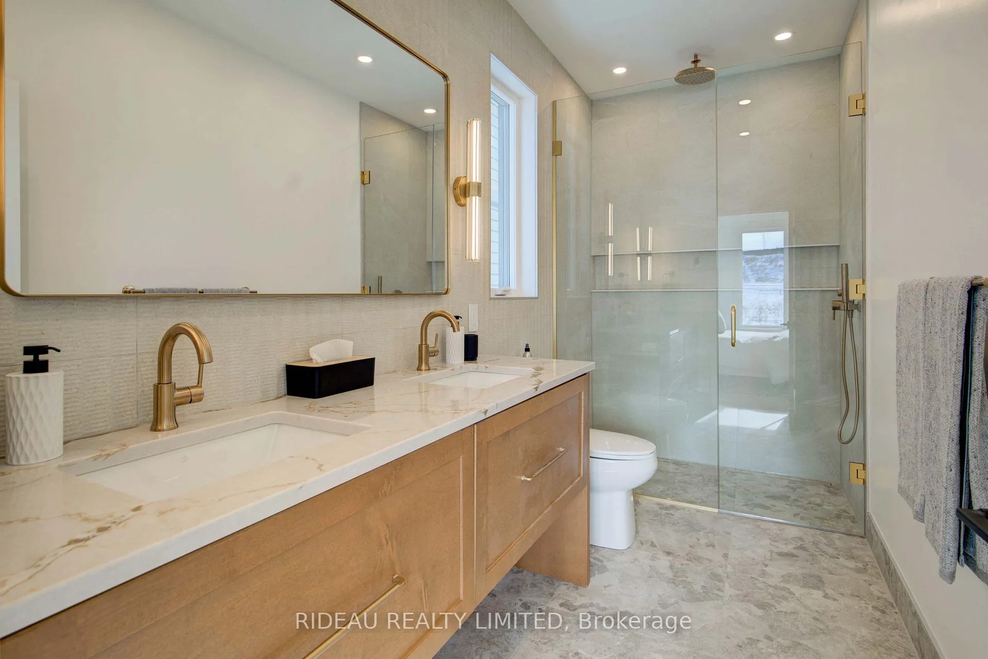Photo 14 of 129 Hearthside Drive, Westport, Westport — HOMEH