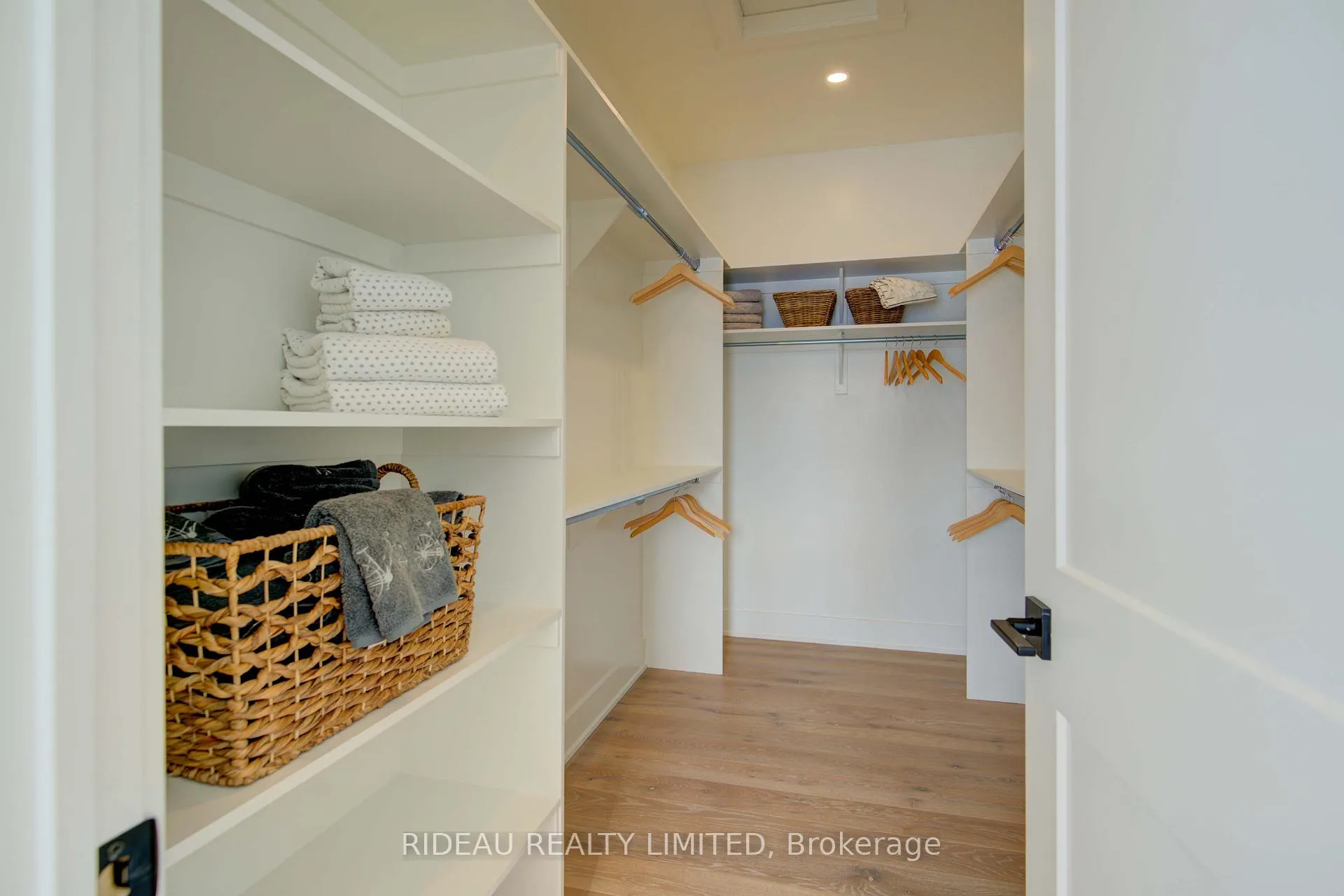 Photo 15 of 129 Hearthside Drive, Westport, Westport — HOMEH