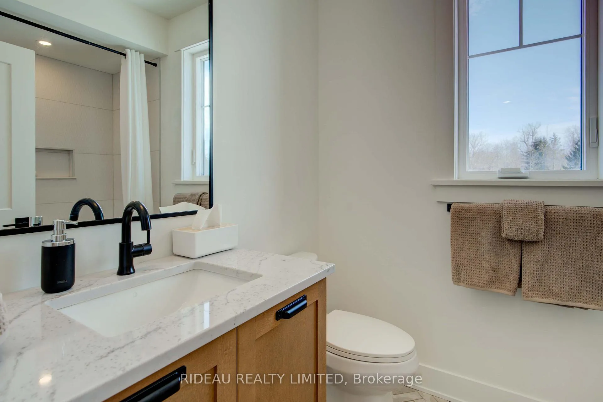 Photo 17 of 129 Hearthside Drive, Westport, Westport — HOMEH