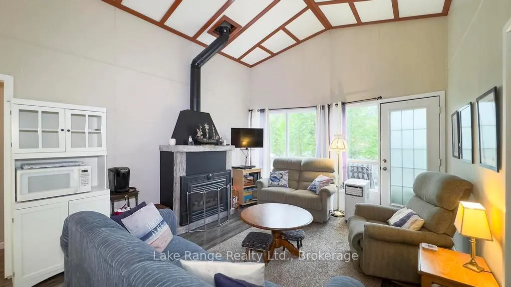 Photo 3 of 260 Huron Road E, Huron-Kinloss — HOMEH