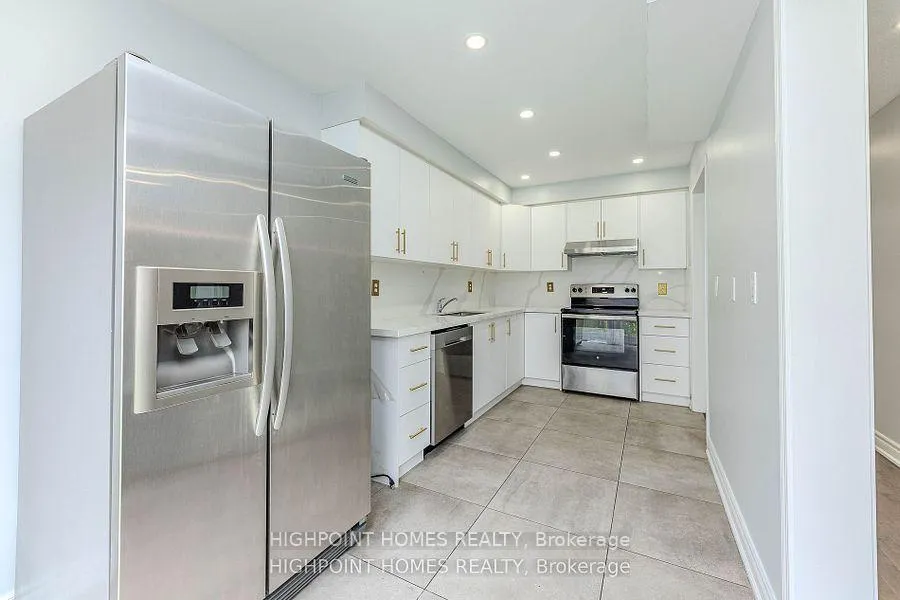 Photo 11 of 44 Brando Avenue E, Markham, Middlefield — HOMEH
