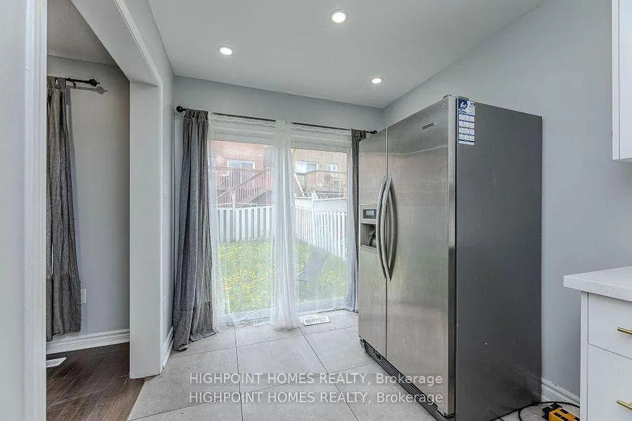 Photo 16 of 44 Brando Avenue E, Markham, Middlefield — HOMEH