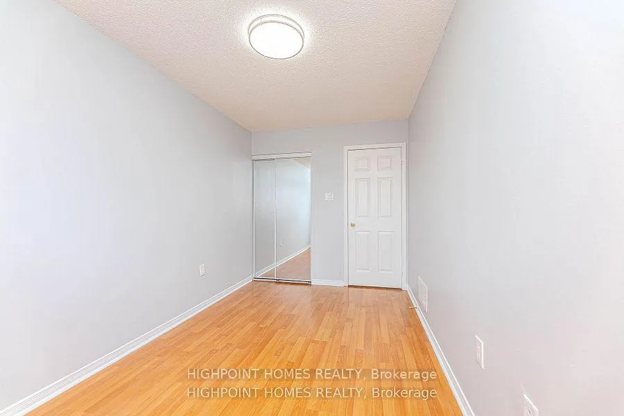 Photo 29 of 44 Brando Avenue E, Markham, Middlefield — HOMEH