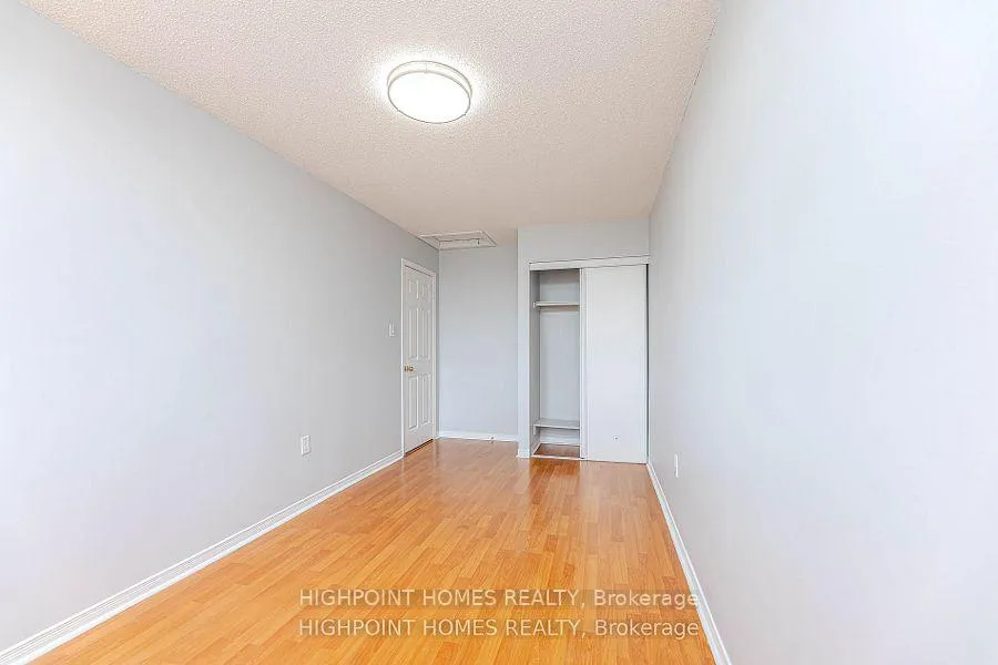 Photo 32 of 44 Brando Avenue E, Markham, Middlefield — HOMEH