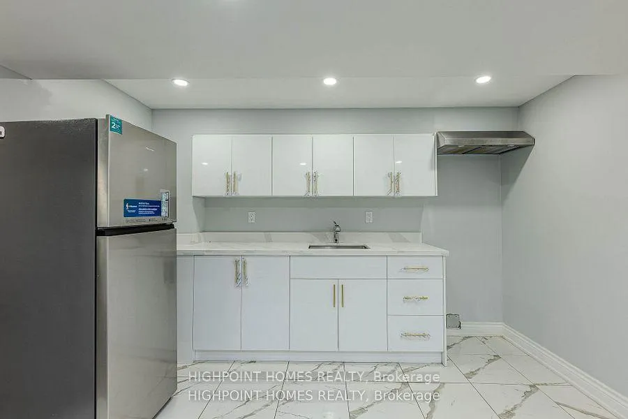 Photo 39 of 44 Brando Avenue E, Markham, Middlefield — HOMEH