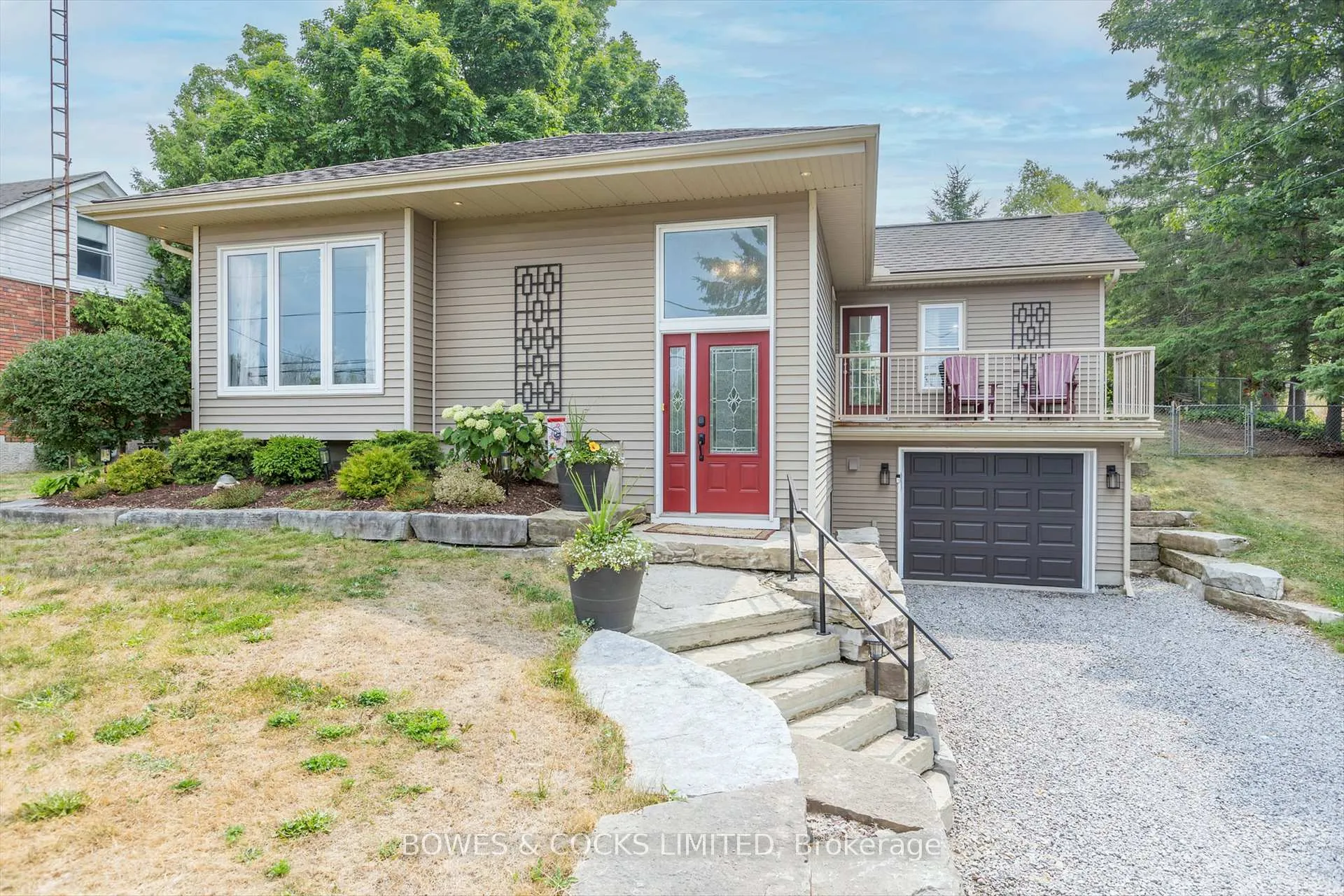 Front of 3088 Lakefield Road
