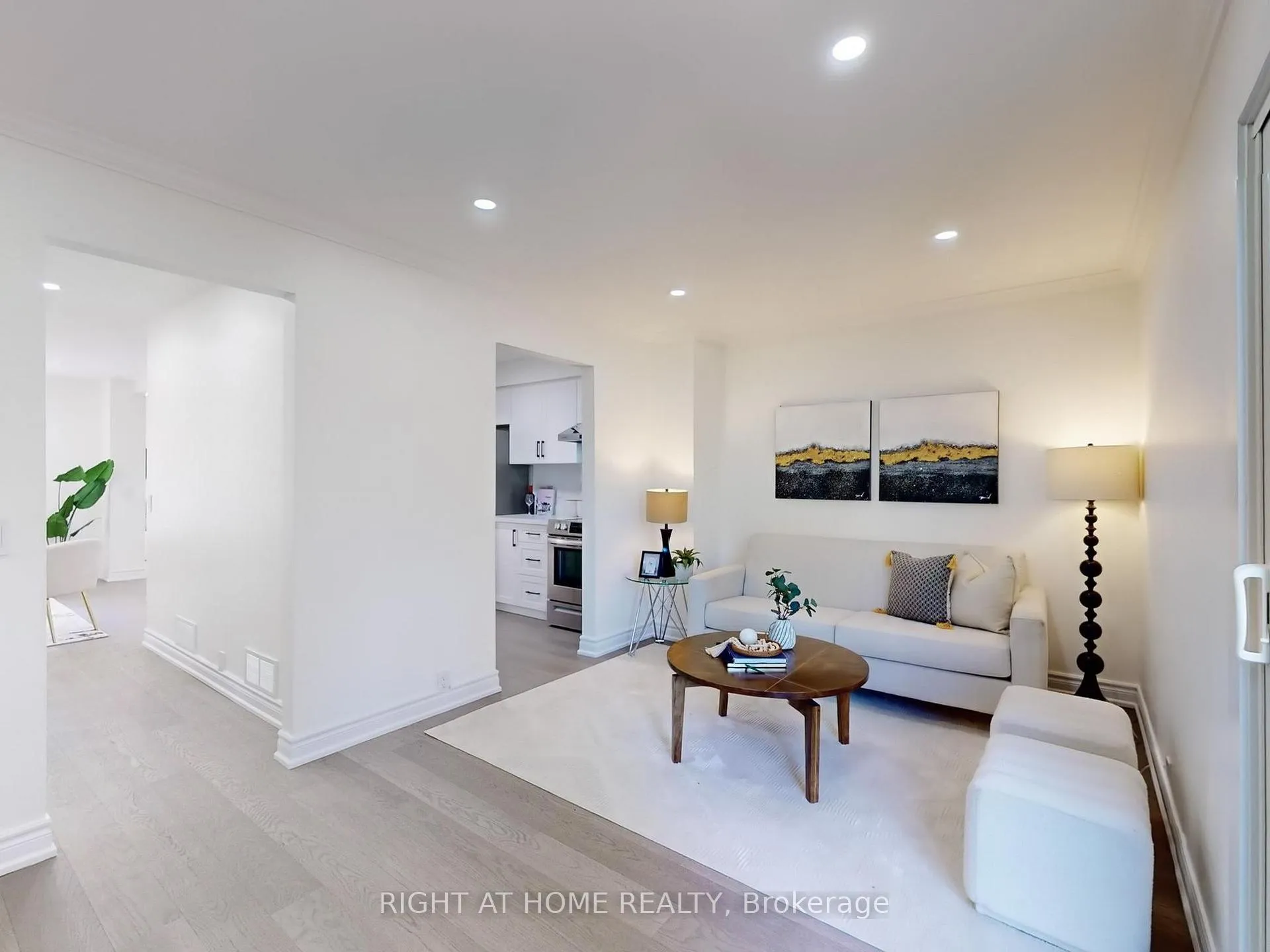 Photo 9 of 58 Mercer Crescent, Markham, Raymerville — HOMEH