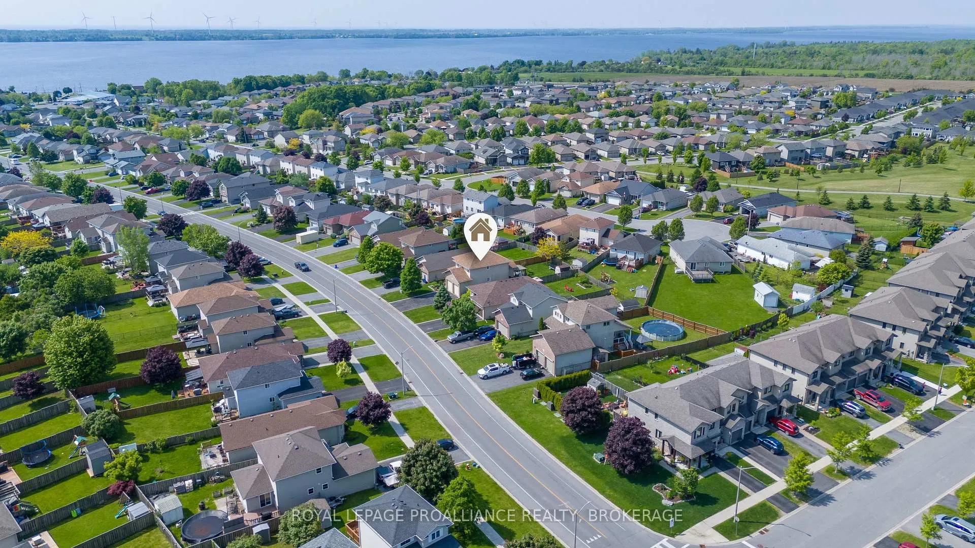 Photo 5 of 174 Speers Boulevard, Loyalist, Amherstview — HOMEH