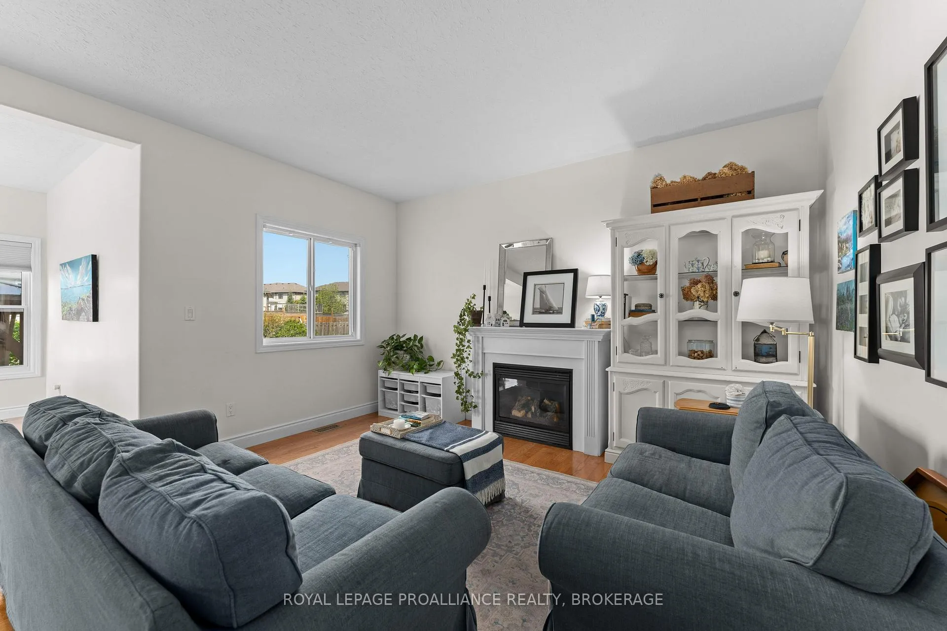 Photo 18 of 174 Speers Boulevard, Loyalist, Amherstview — HOMEH