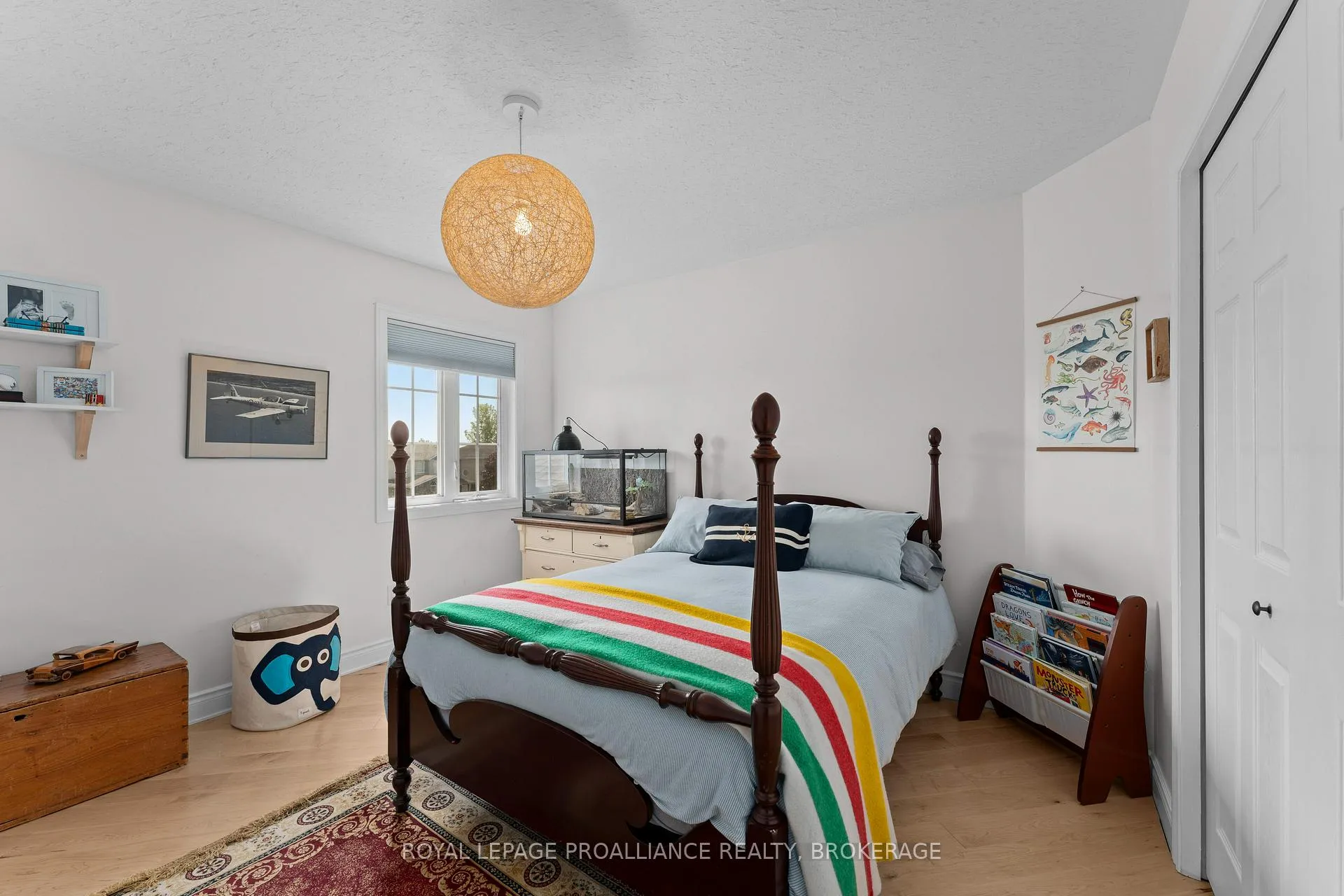 Photo 26 of 174 Speers Boulevard, Loyalist, Amherstview — HOMEH