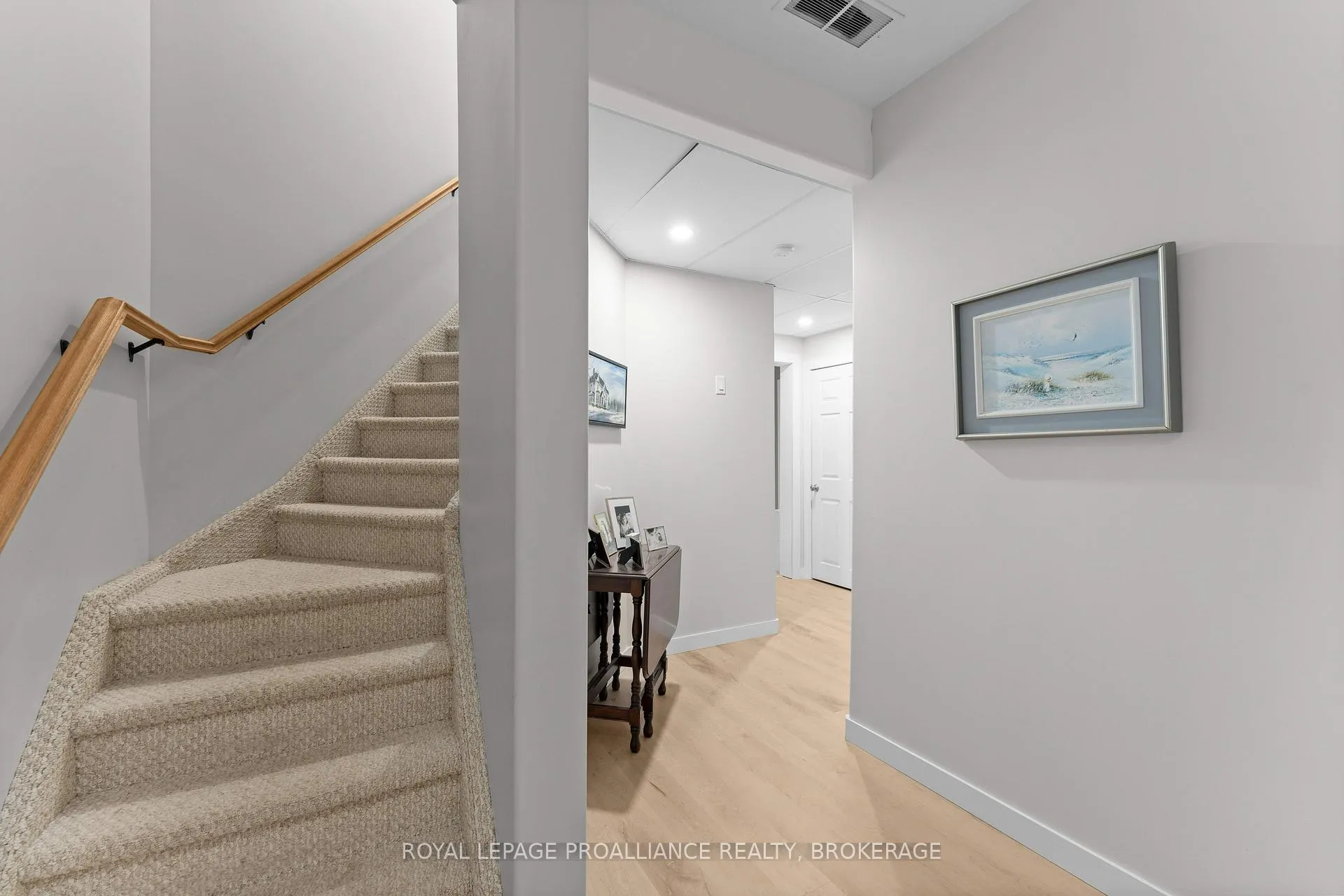 Photo 27 of 174 Speers Boulevard, Loyalist, Amherstview — HOMEH