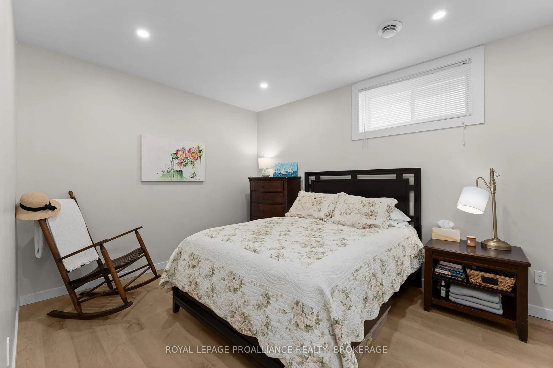 Photo 31 of 174 Speers Boulevard, Loyalist, Amherstview — HOMEH
