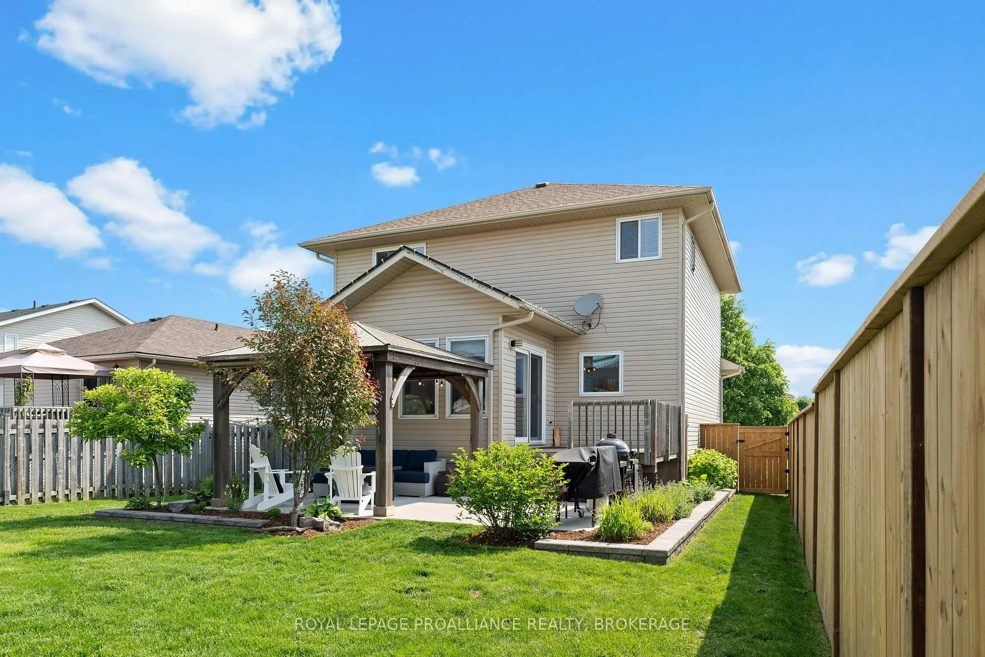 Photo 36 of 174 Speers Boulevard, Loyalist, Amherstview — HOMEH