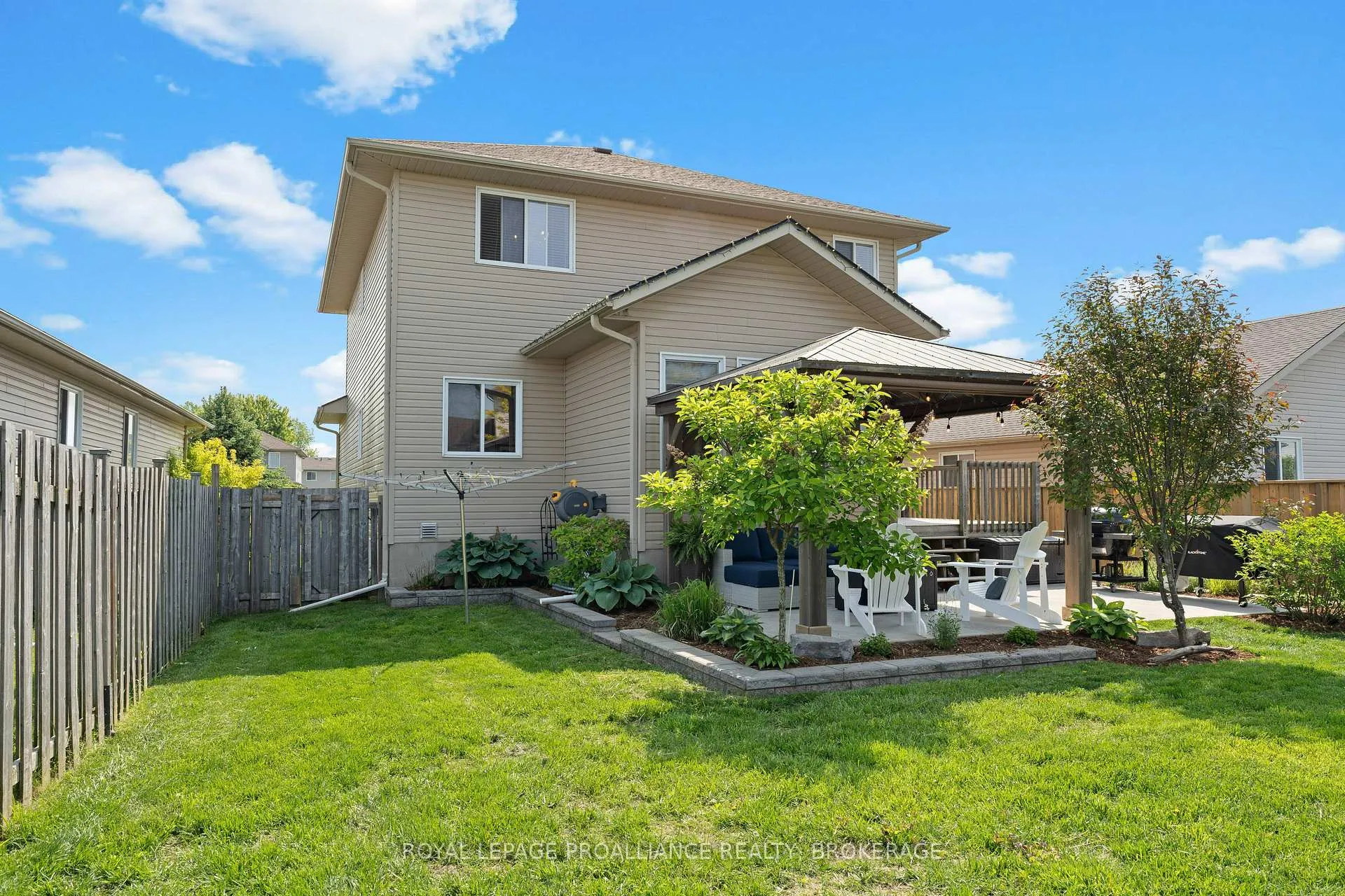 Photo 37 of 174 Speers Boulevard, Loyalist, Amherstview — HOMEH