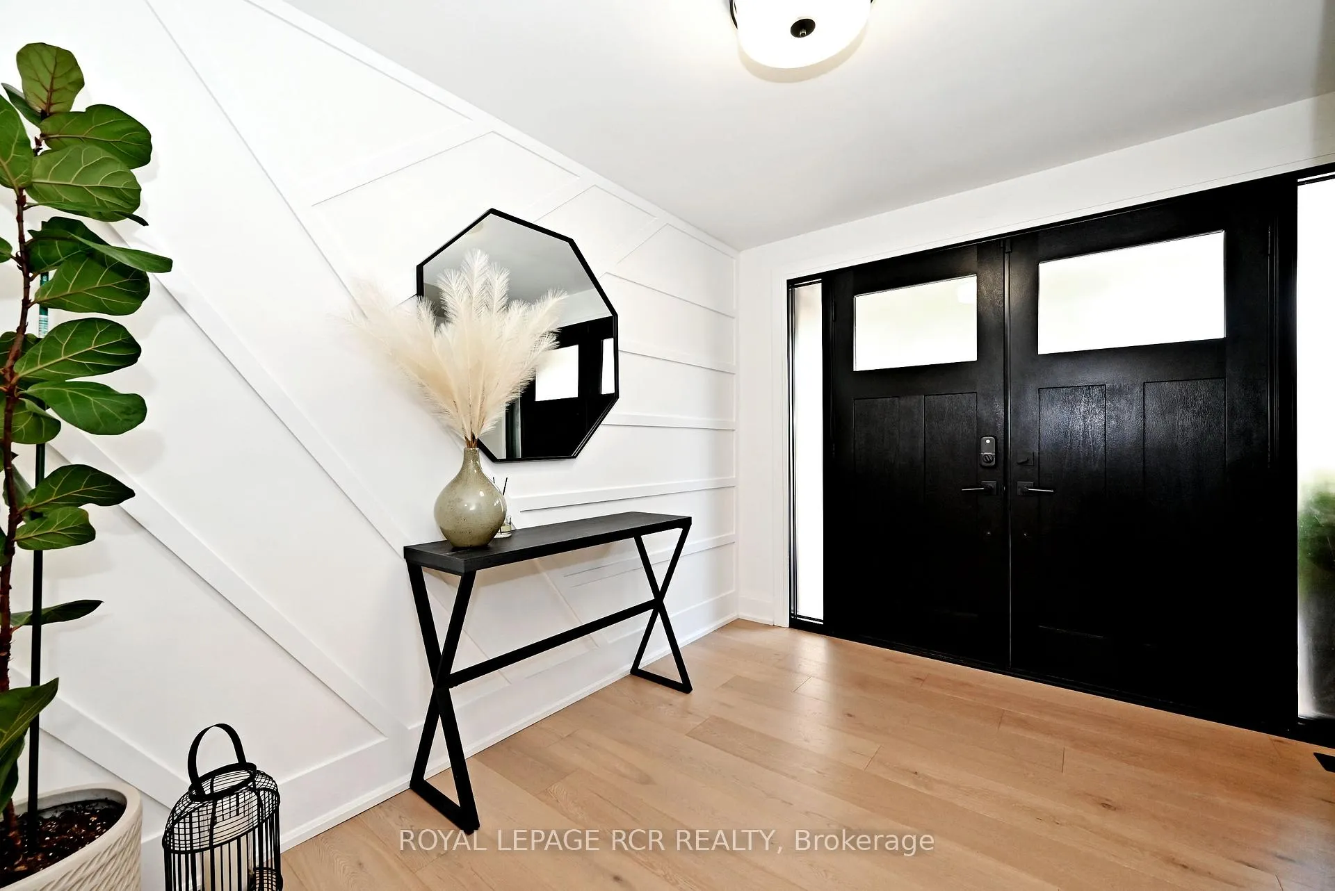 Photo 5 of 91 Spruce Street, Aurora, Aurora Village — HOMEH