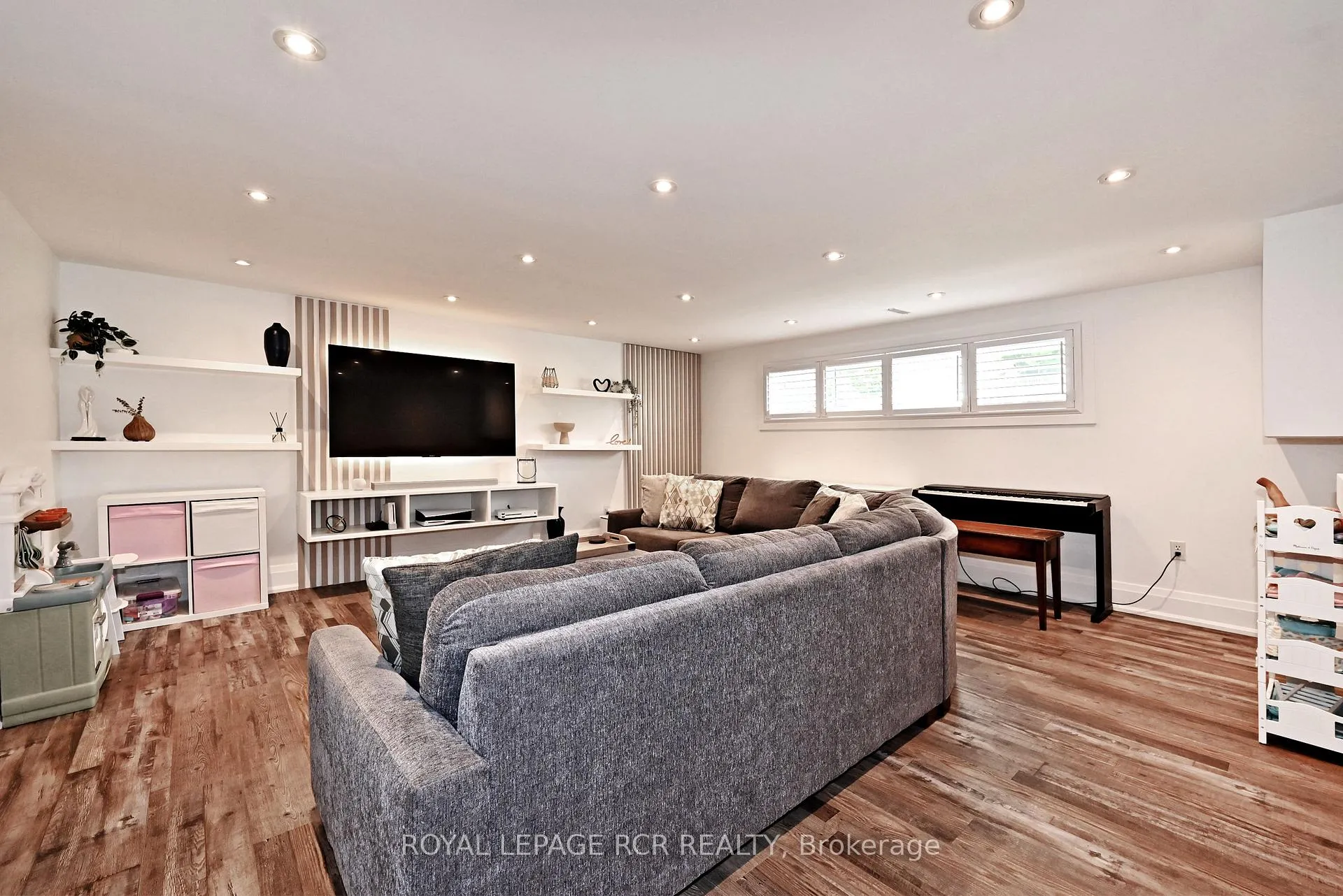 Photo 37 of 91 Spruce Street, Aurora, Aurora Village — HOMEH