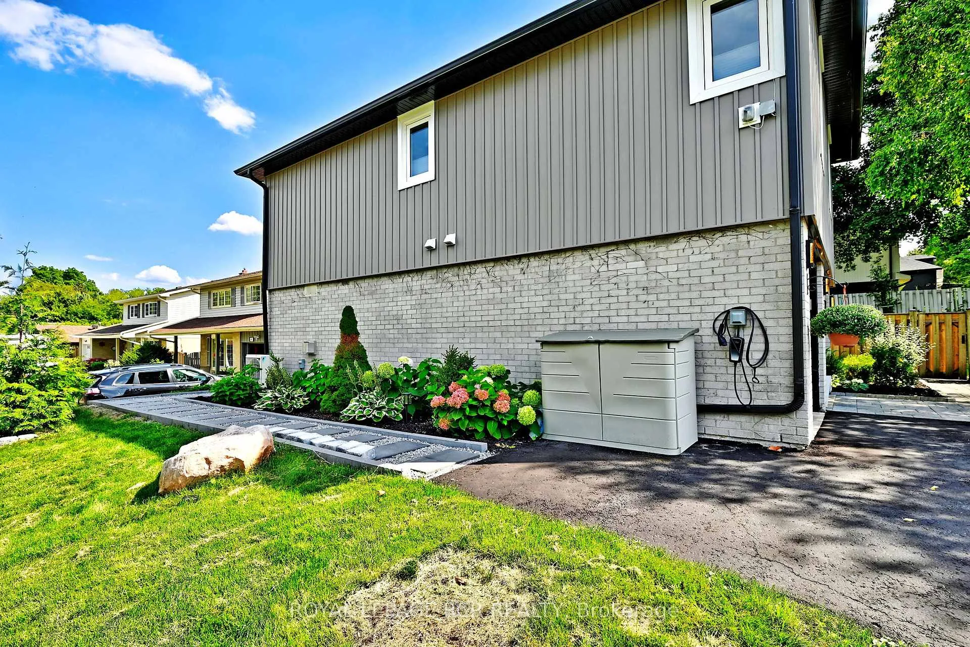 Photo 50 of 91 Spruce Street, Aurora, Aurora Village — HOMEH