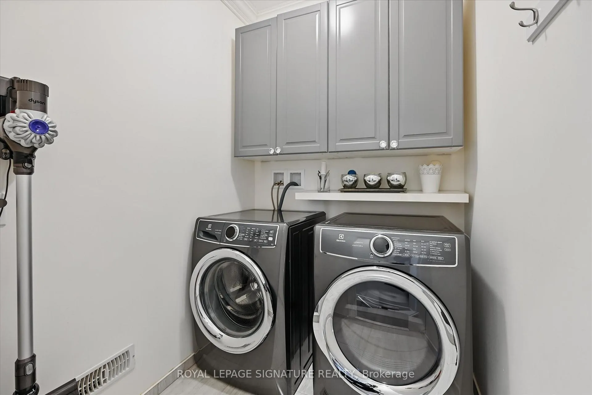 Photo 24 of 3180 Post Road, Oakville, Glenorchy — HOMEH