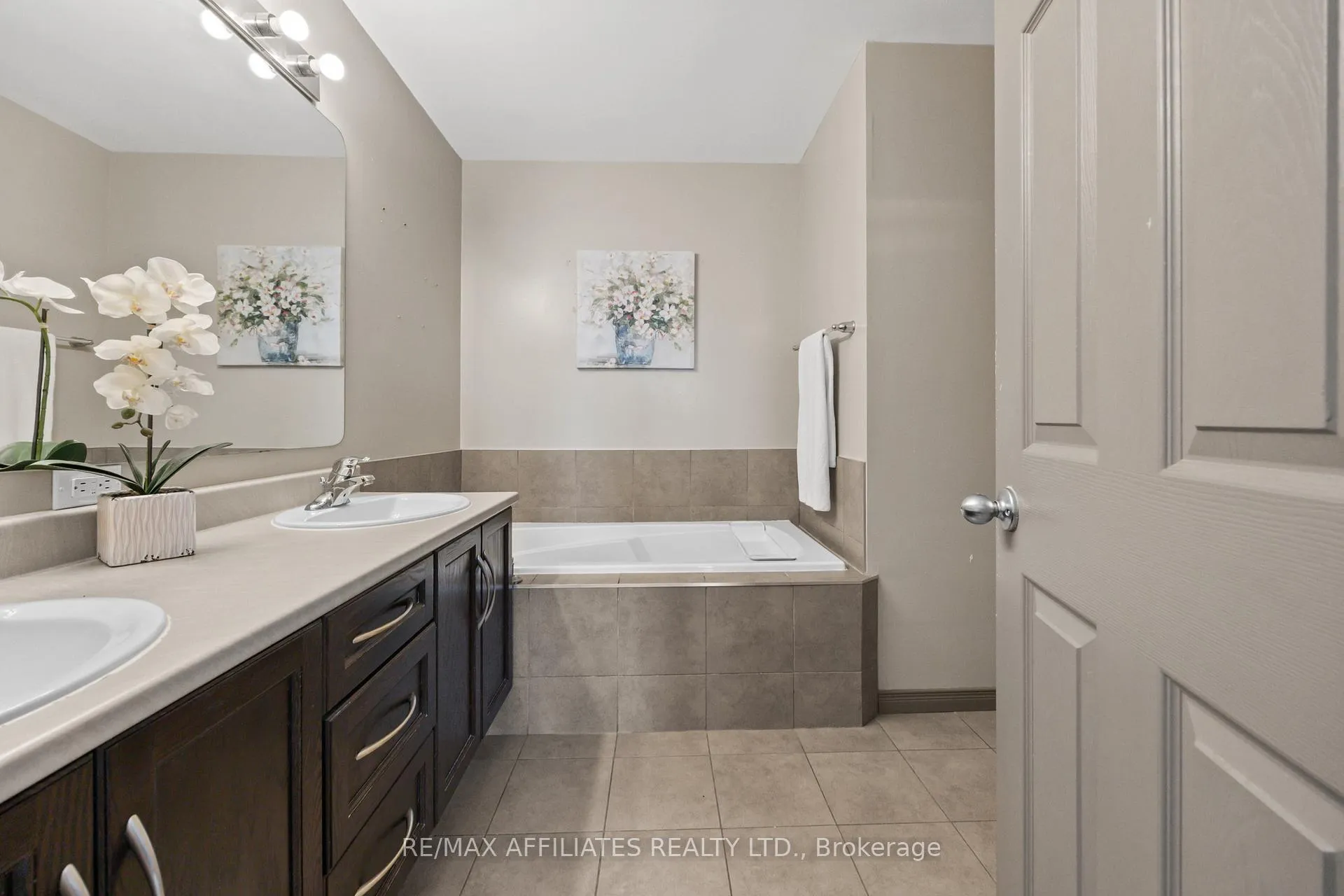 Photo 15 of 60 Hackberry Trail, Carleton Place — HOMEH