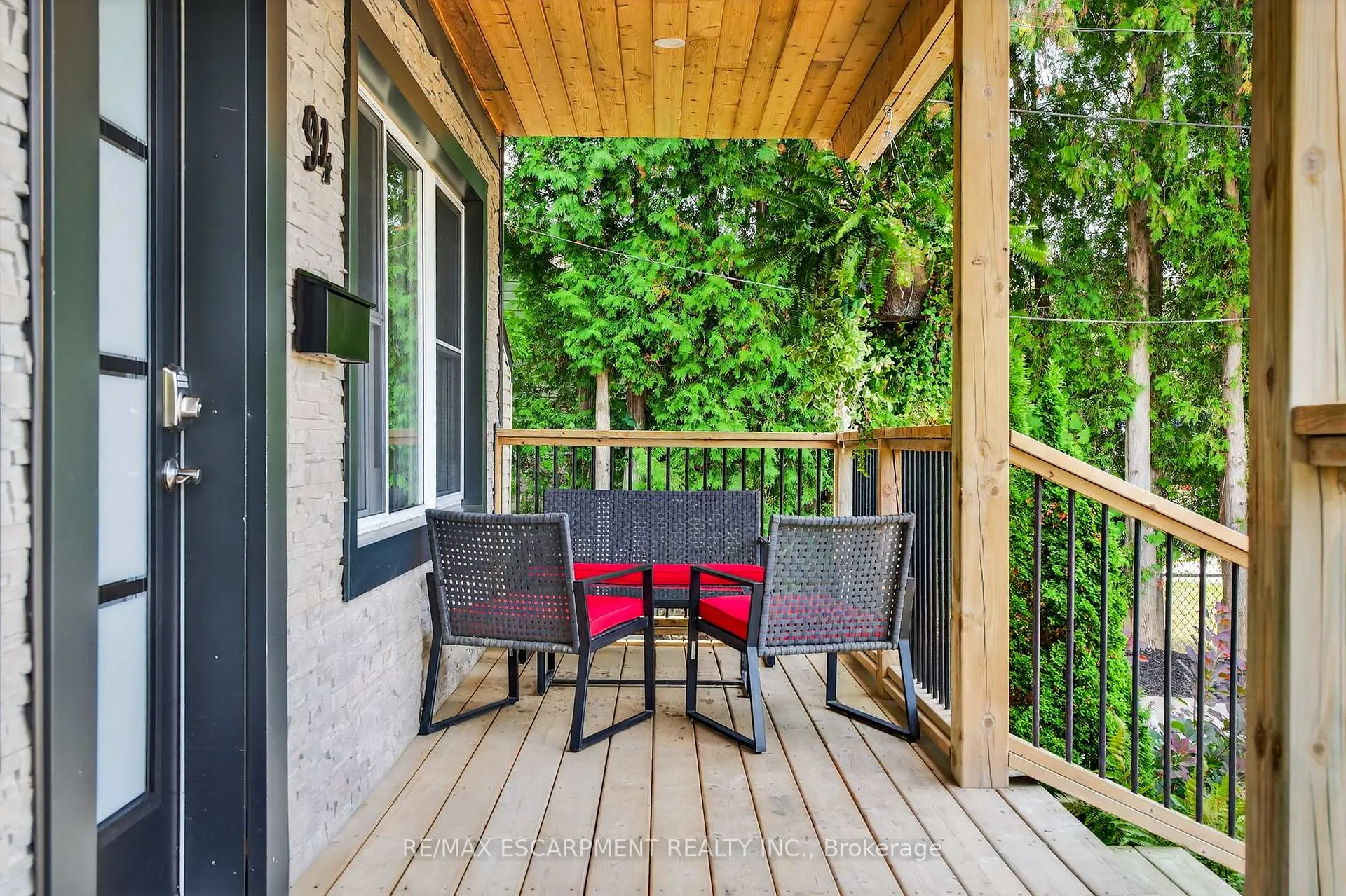 Photo 5 of 94 Mercer Street, Hamilton, Dundas — HOMEH