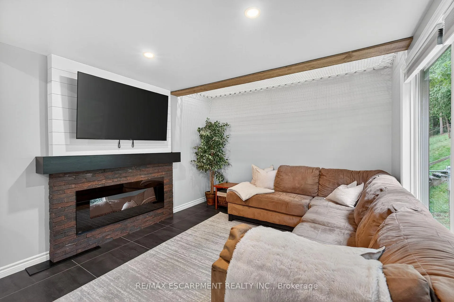Photo 19 of 94 Mercer Street, Hamilton, Dundas — HOMEH