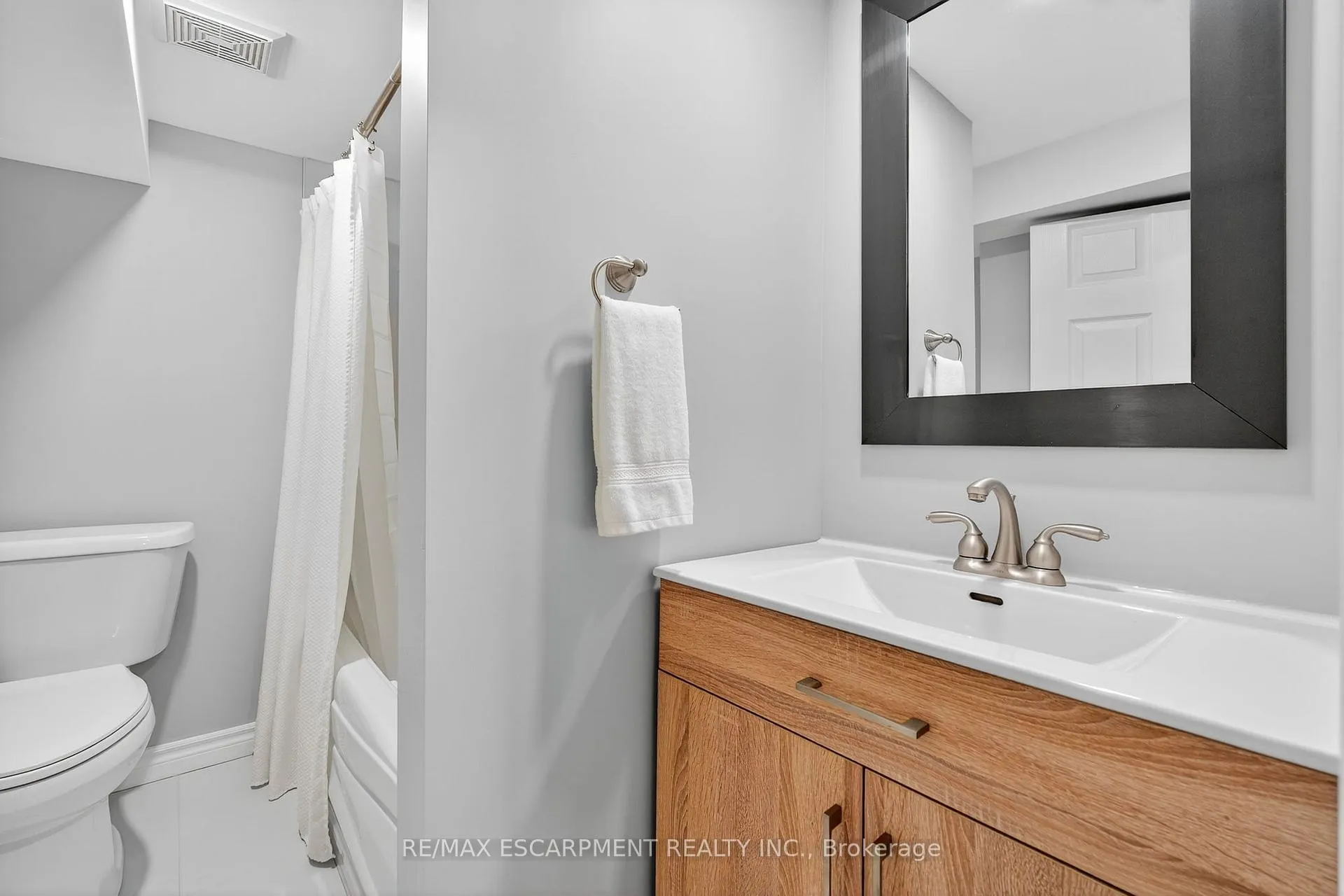Photo 42 of 94 Mercer Street, Hamilton, Dundas — HOMEH