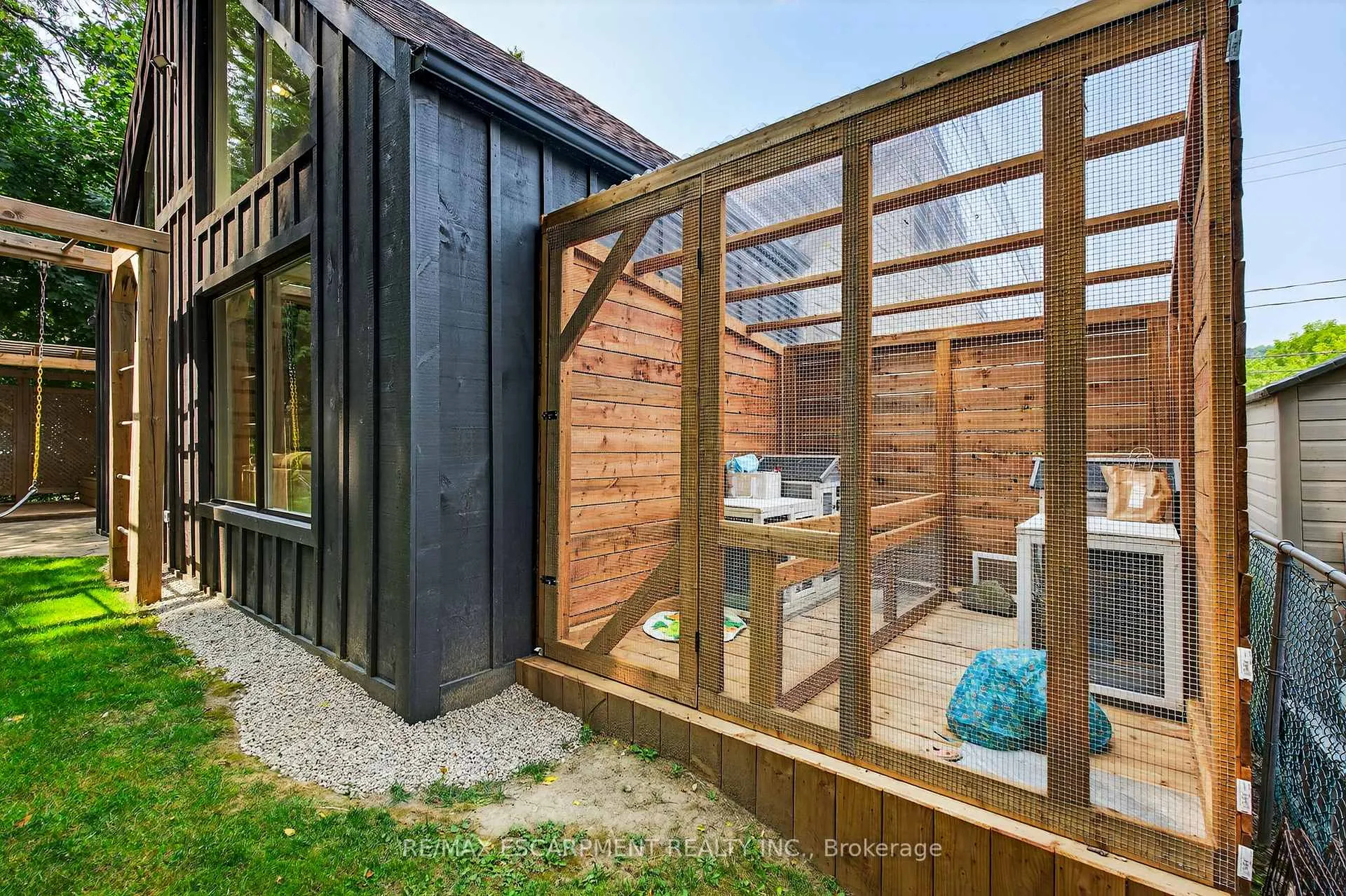 Photo 46 of 94 Mercer Street, Hamilton, Dundas — HOMEH