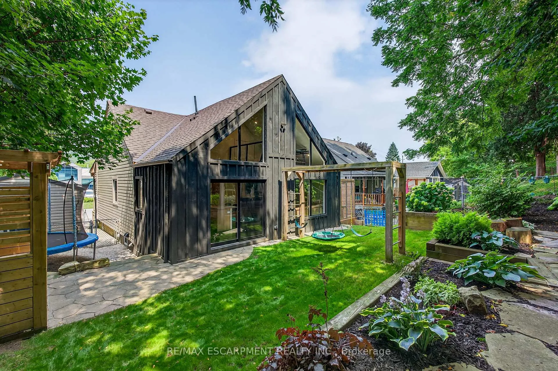 Photo 50 of 94 Mercer Street, Hamilton, Dundas — HOMEH