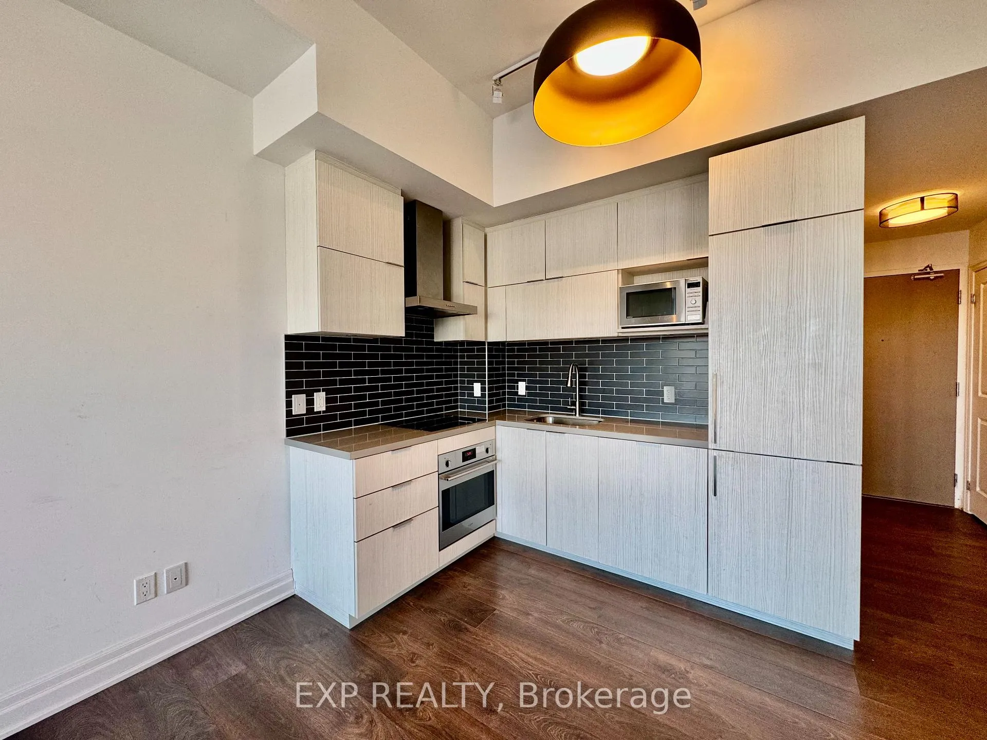 Photo 5 of Unit 420, 10 Rouge Valley Drive W, Markham, Unionville — HOMEH