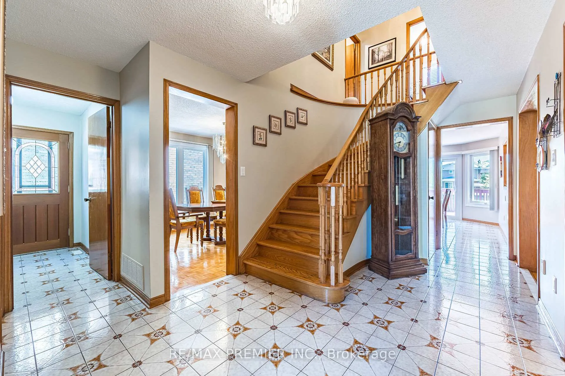 Photo 2 of 18 Mathewson Street, Vaughan, Maple — HOMEH