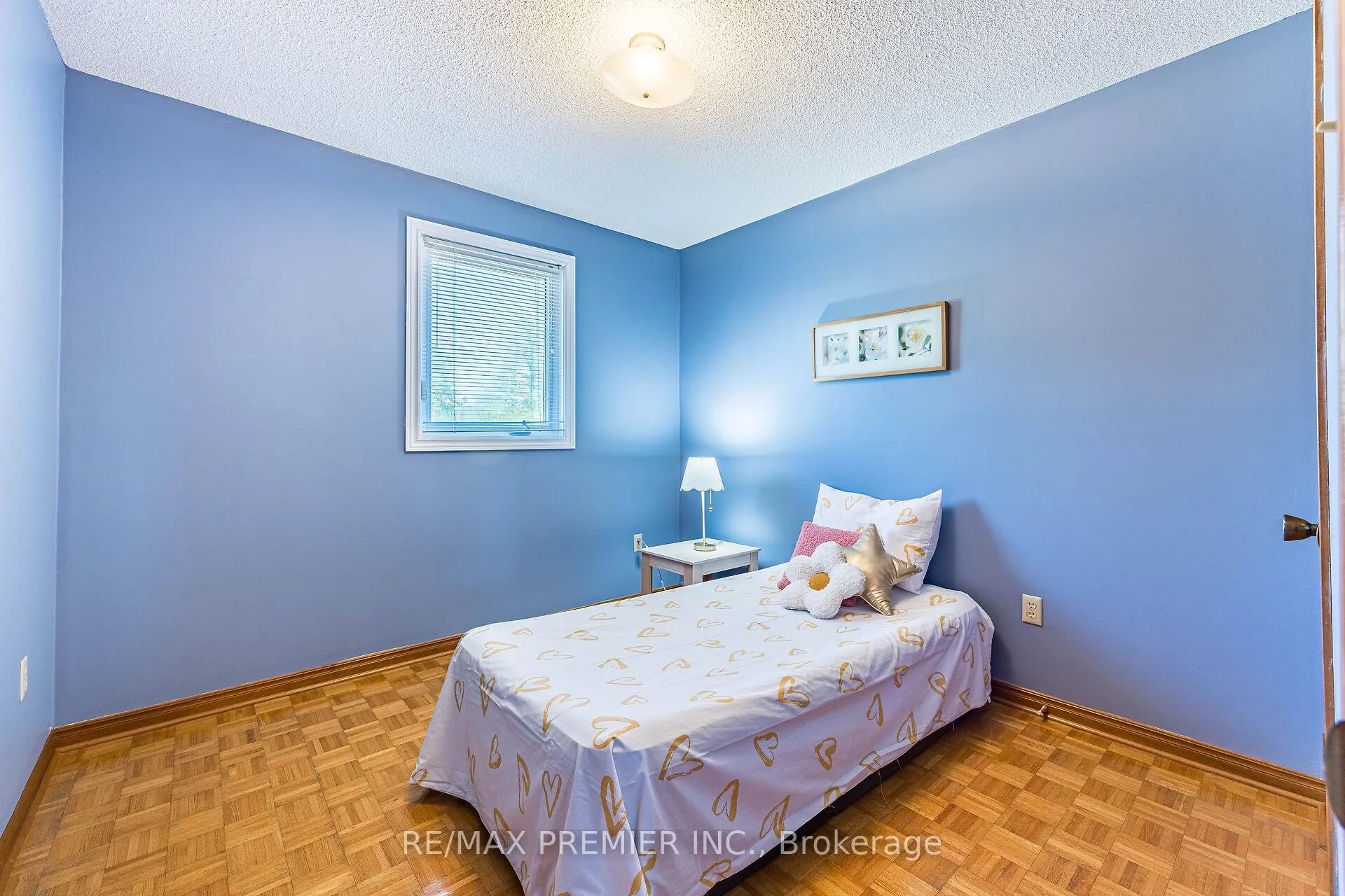 Photo 21 of 18 Mathewson Street, Vaughan, Maple — HOMEH