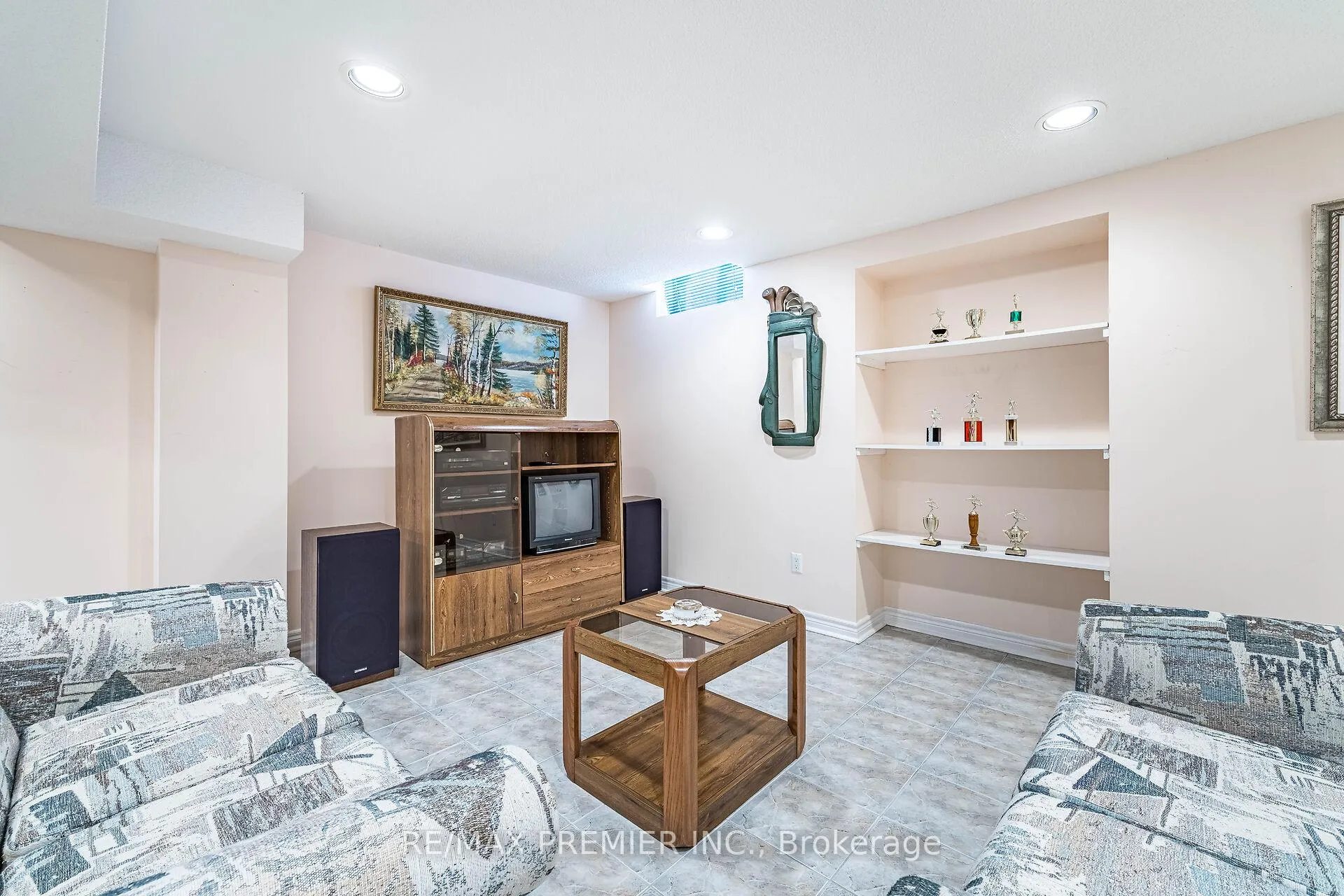 Photo 26 of 18 Mathewson Street, Vaughan, Maple — HOMEH