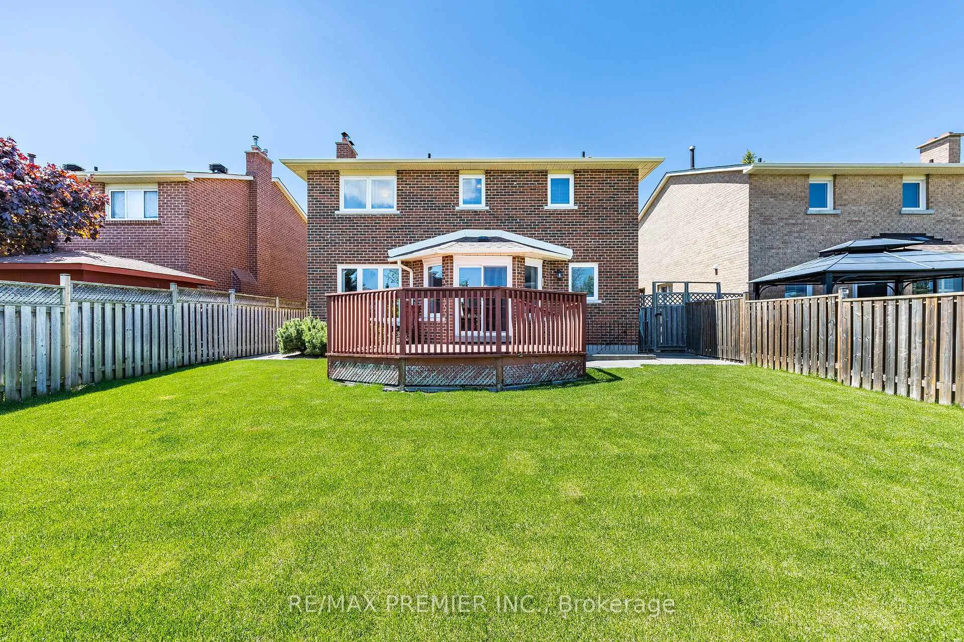 Photo 31 of 18 Mathewson Street, Vaughan, Maple — HOMEH