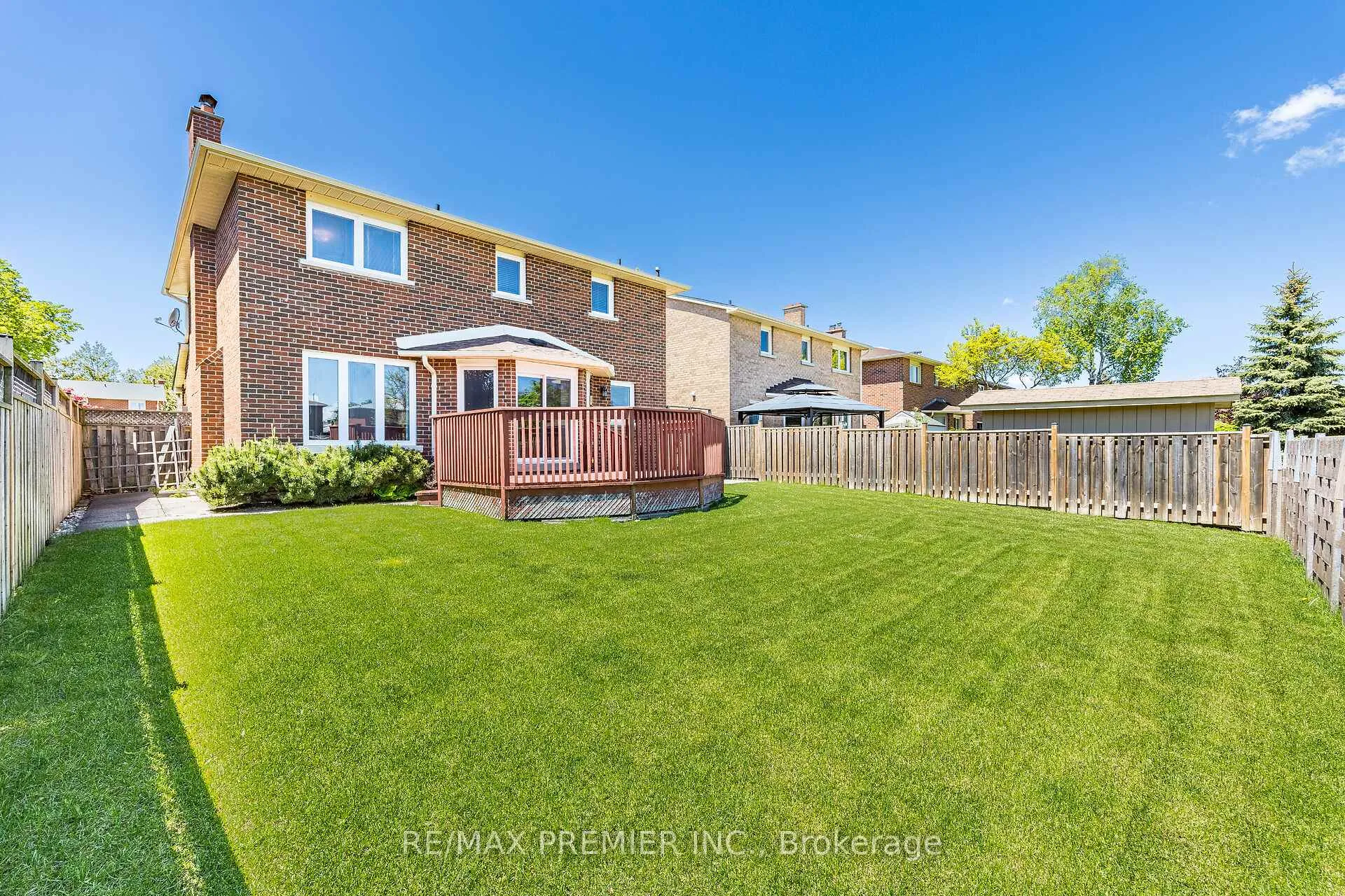 Photo 32 of 18 Mathewson Street, Vaughan, Maple — HOMEH