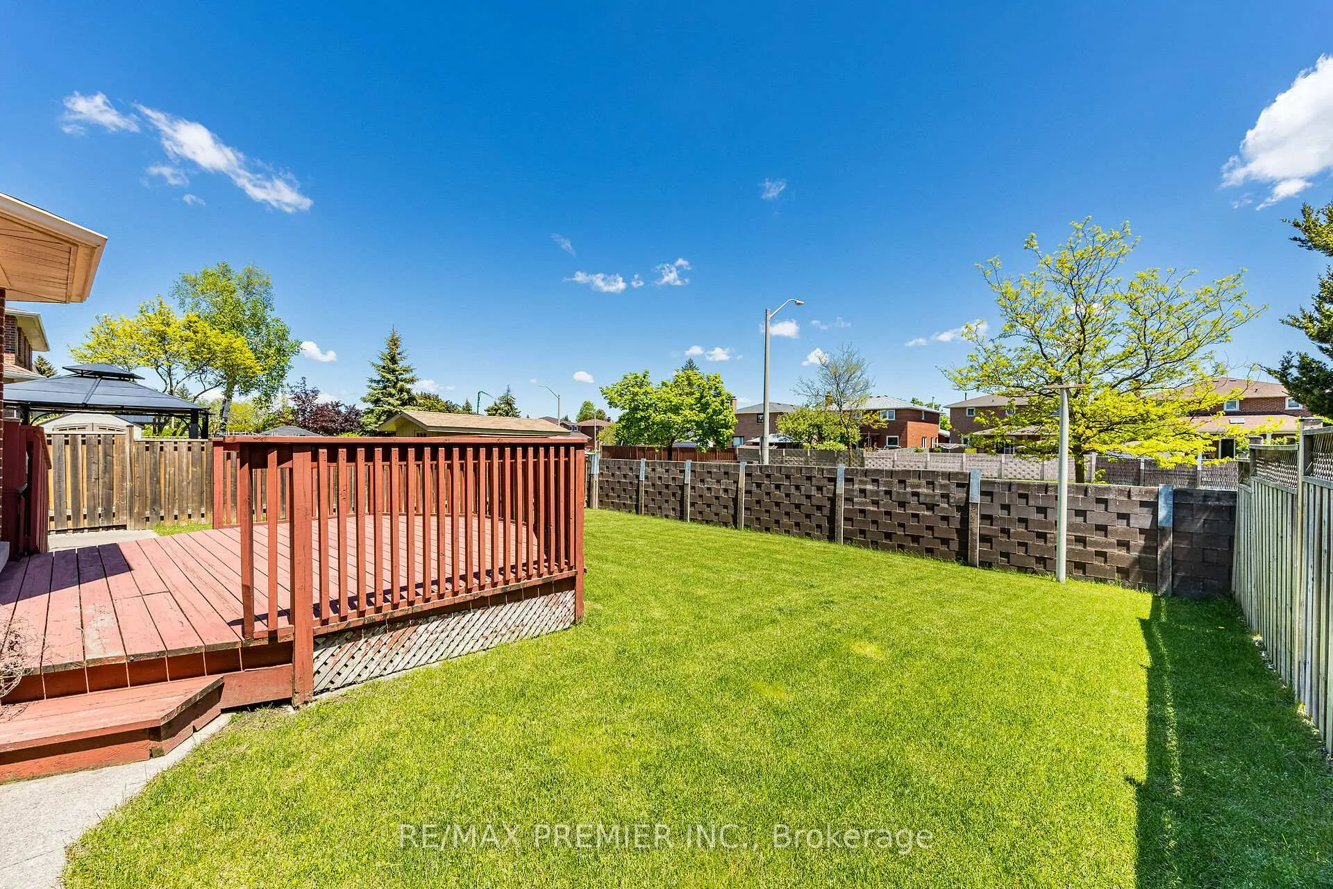 Photo 33 of 18 Mathewson Street, Vaughan, Maple — HOMEH