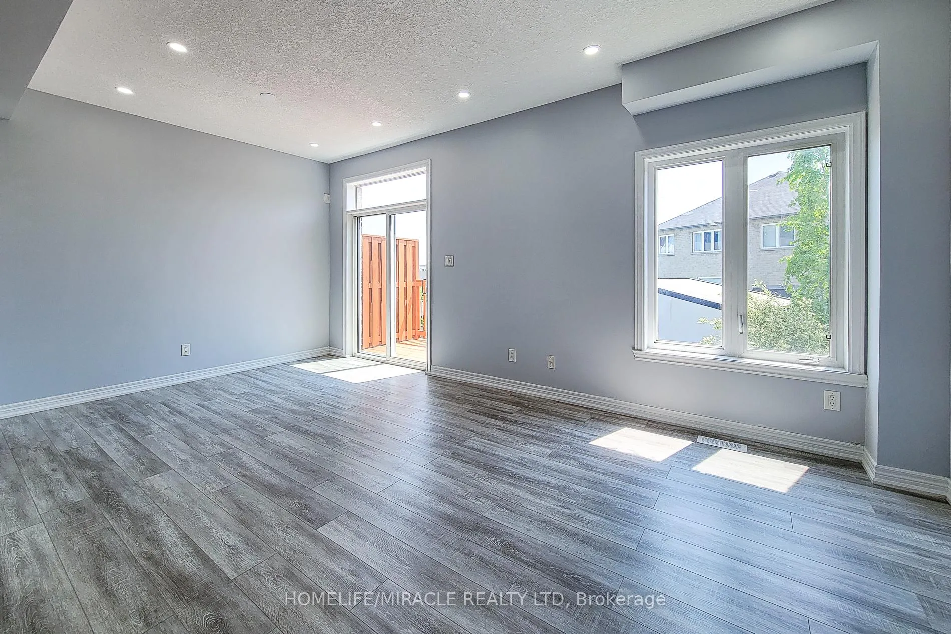 Photo 15 of 77 Highgate Drive, Hamilton, Stoney Creek Mountain — HOMEH