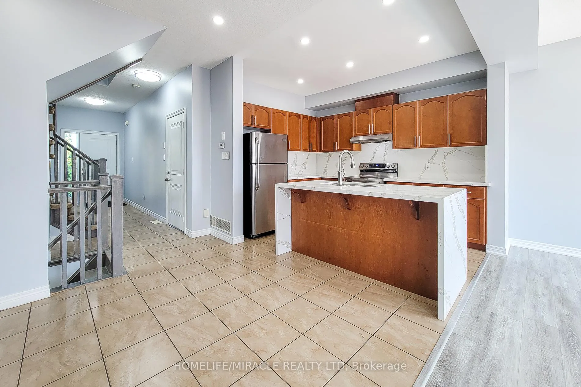Photo 22 of 77 Highgate Drive, Hamilton, Stoney Creek Mountain — HOMEH
