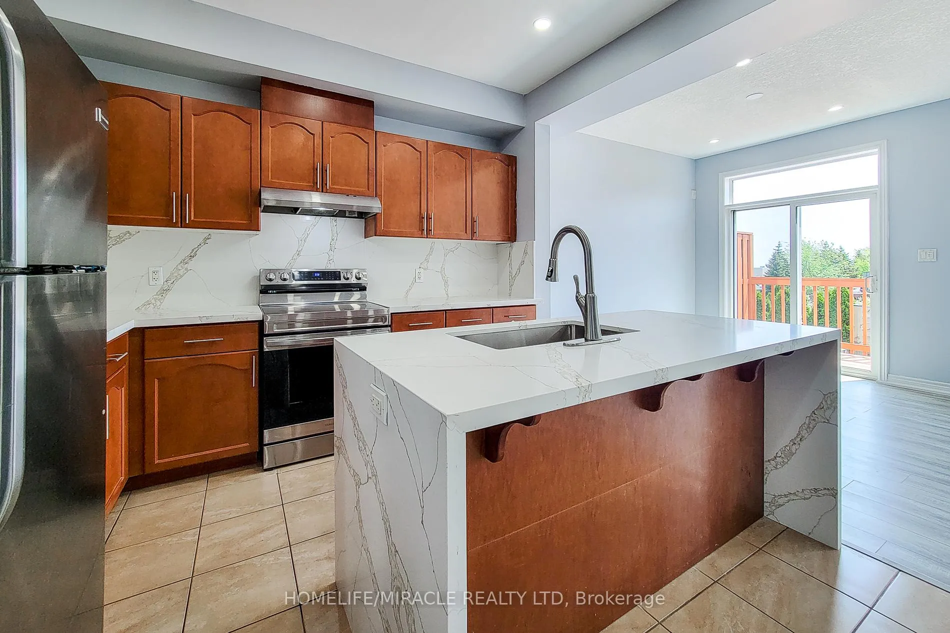 Photo 23 of 77 Highgate Drive, Hamilton, Stoney Creek Mountain — HOMEH