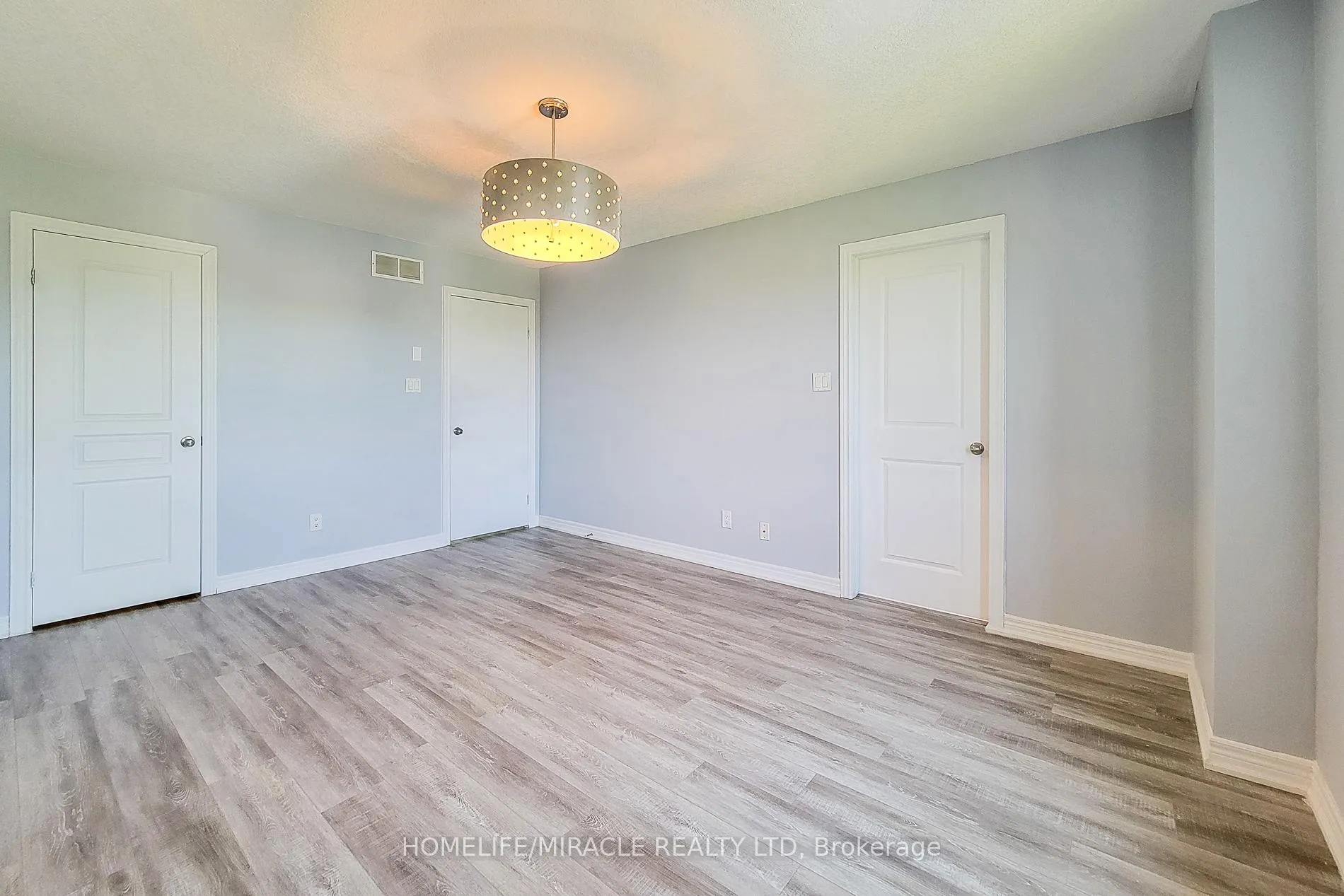 Photo 33 of 77 Highgate Drive, Hamilton, Stoney Creek Mountain — HOMEH