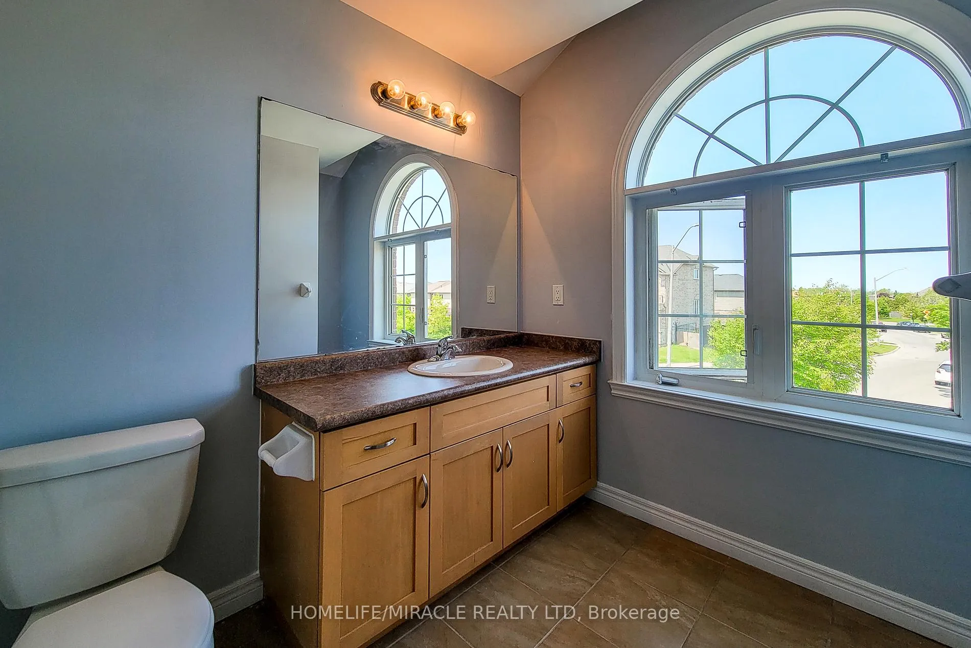 Photo 35 of 77 Highgate Drive, Hamilton, Stoney Creek Mountain — HOMEH