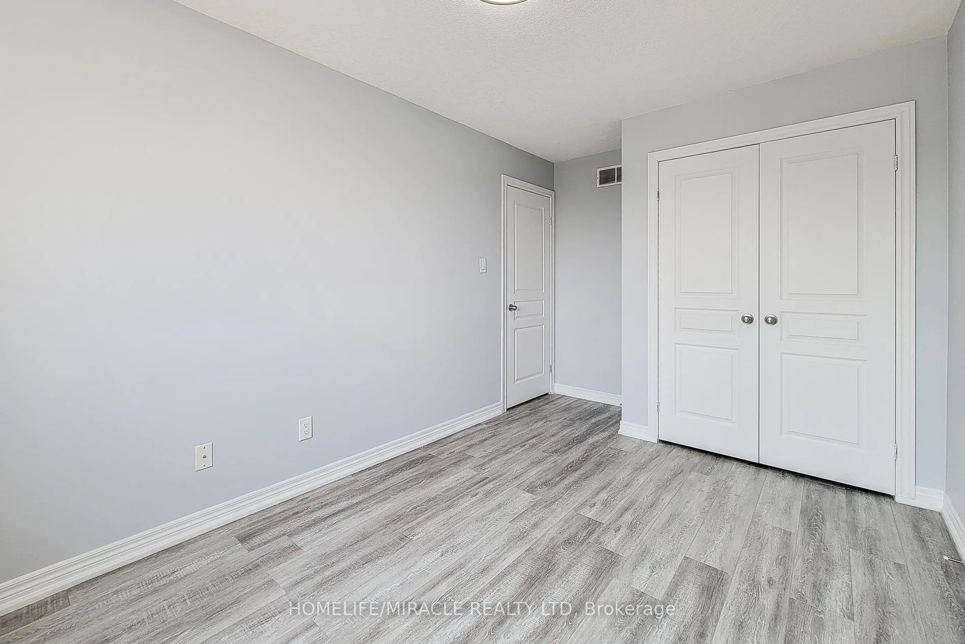 Photo 39 of 77 Highgate Drive, Hamilton, Stoney Creek Mountain — HOMEH