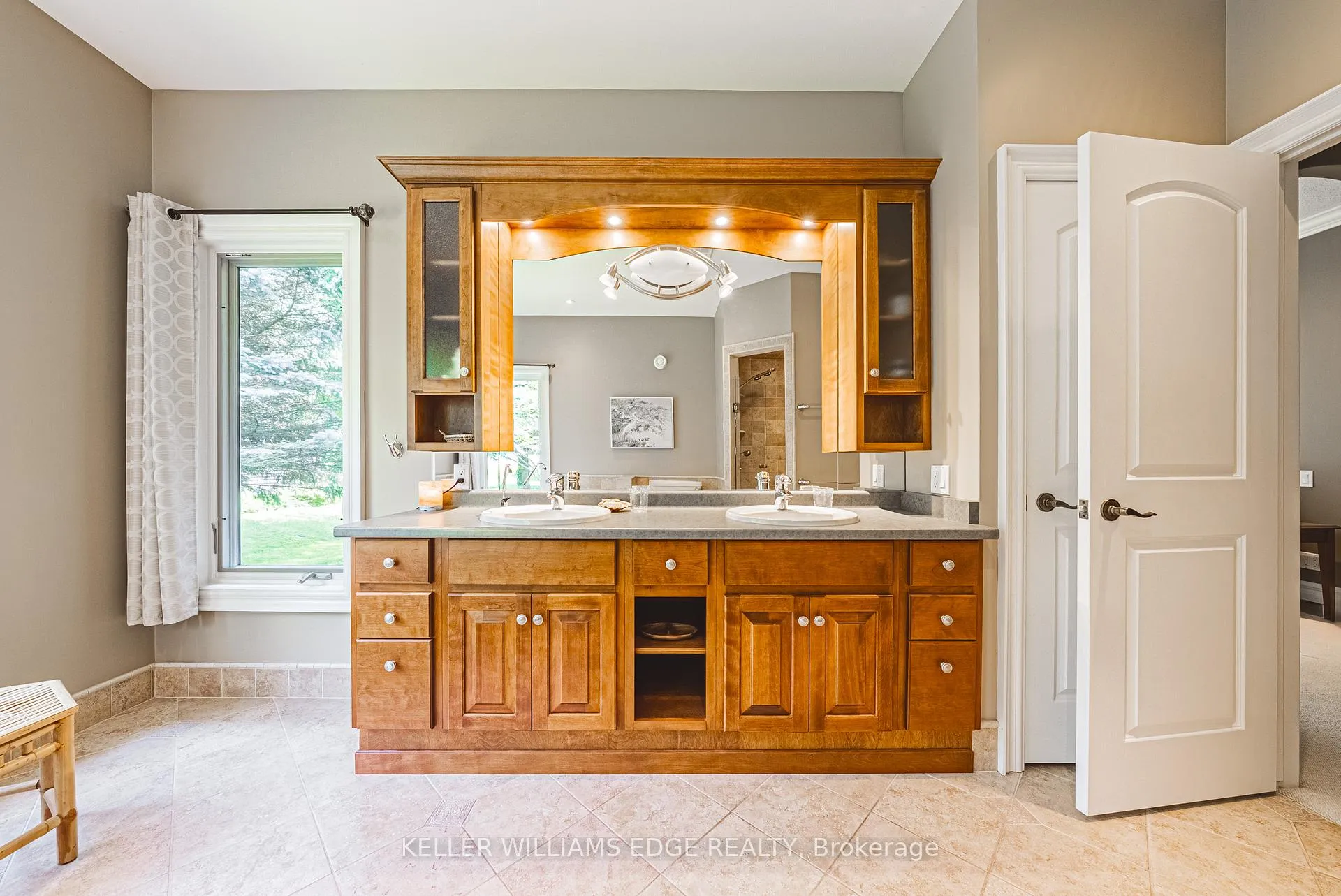 Photo 17 of 1333 Concession 6 Road W, Hamilton, Rural Flamborough — HOMEH