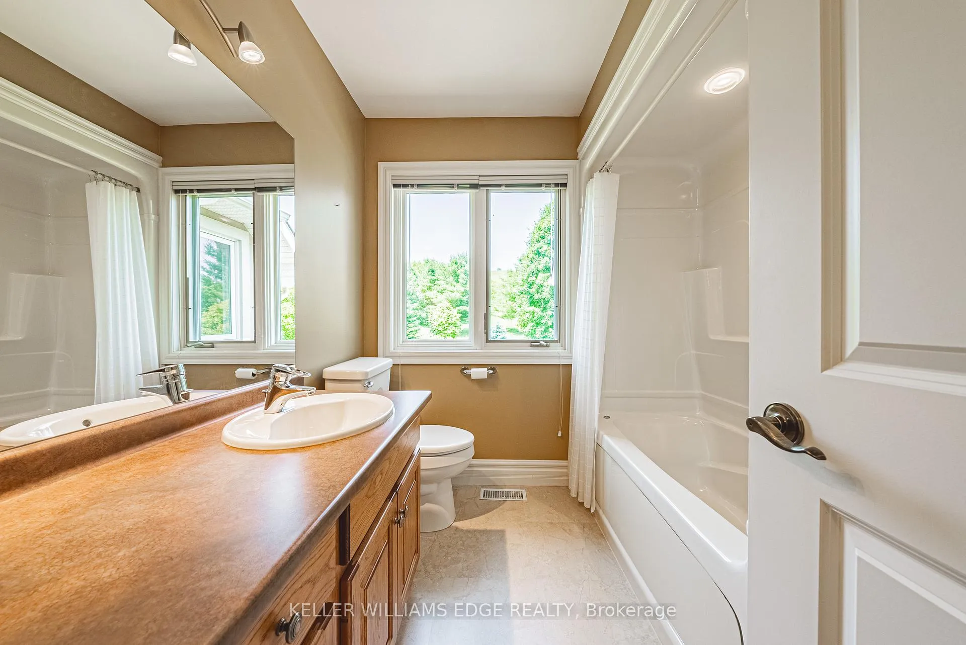 Photo 19 of 1333 Concession 6 Road W, Hamilton, Rural Flamborough — HOMEH