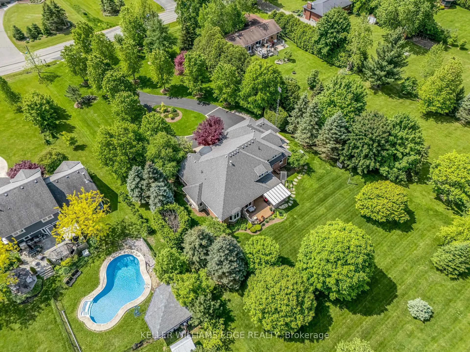Photo 24 of 1333 Concession 6 Road W, Hamilton, Rural Flamborough — HOMEH