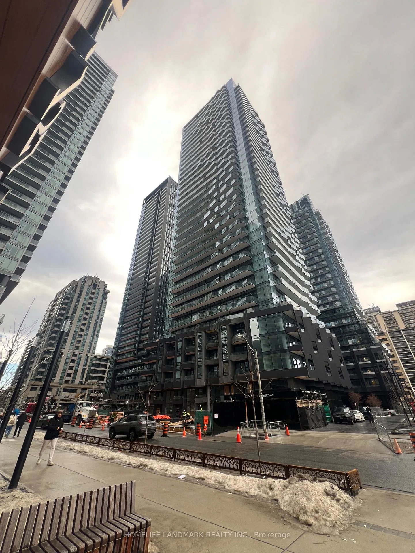 Front of Unit 2402S, 110 broadway Avenue